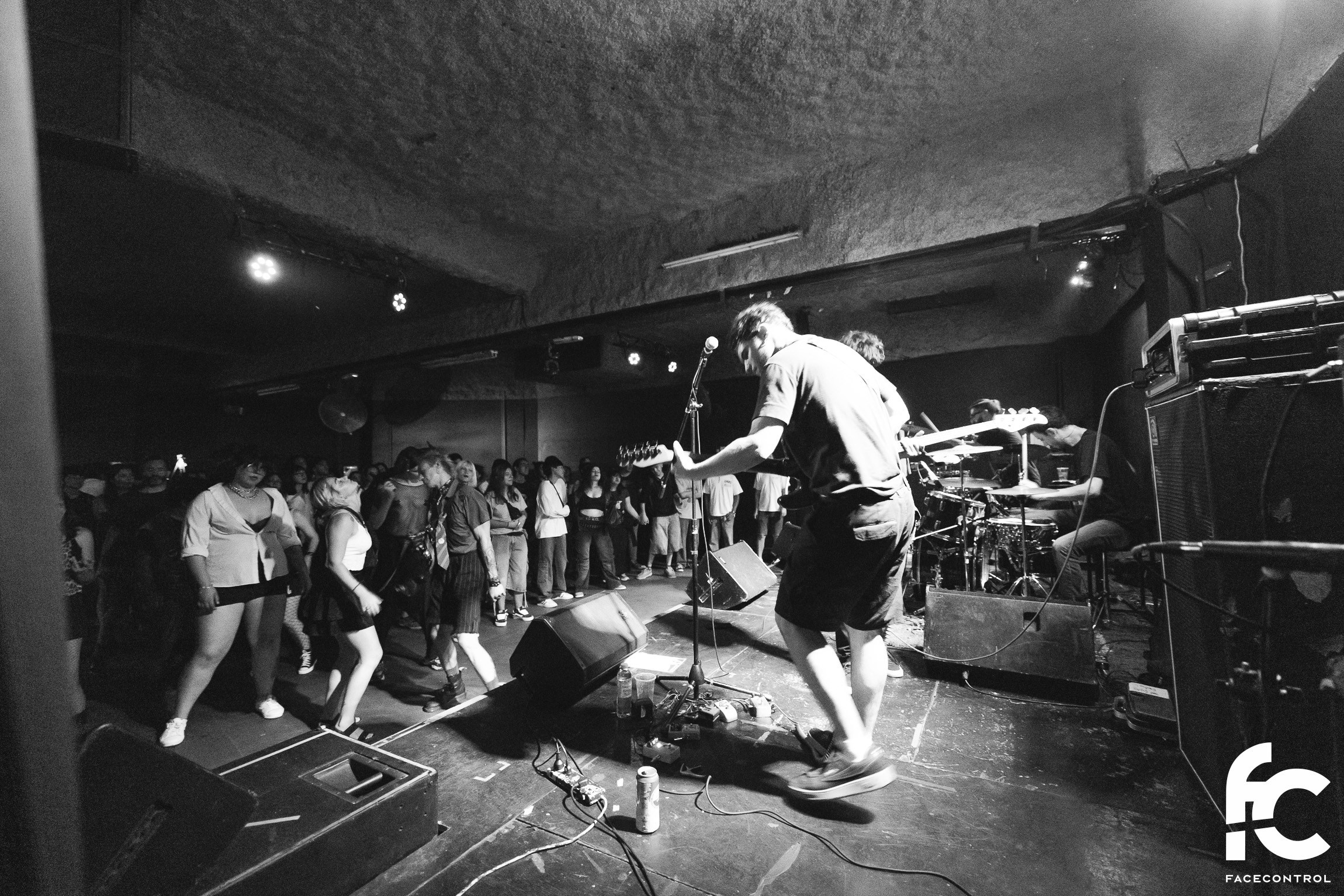 Sextape of Lovers & Granma. Face Control: Crónica social, anuncios de eventos y reportajes fotográficos