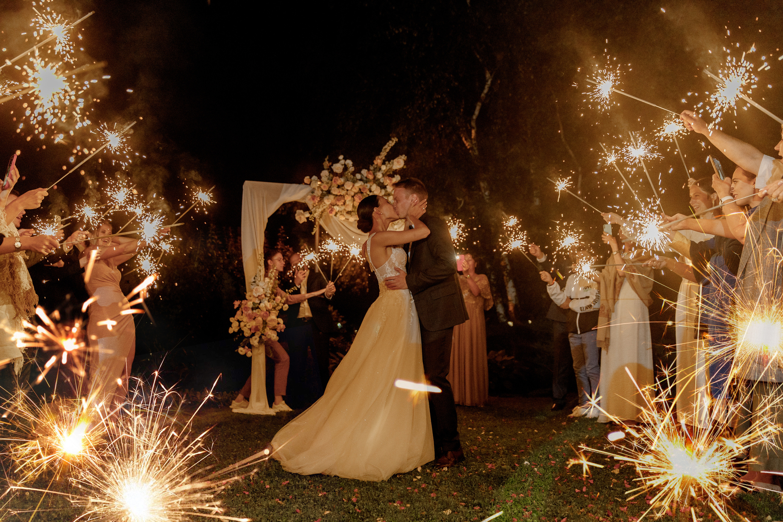 Руслан и Юлия W 24.07.2021. Свадебный фотограф в Москве и по всему миру