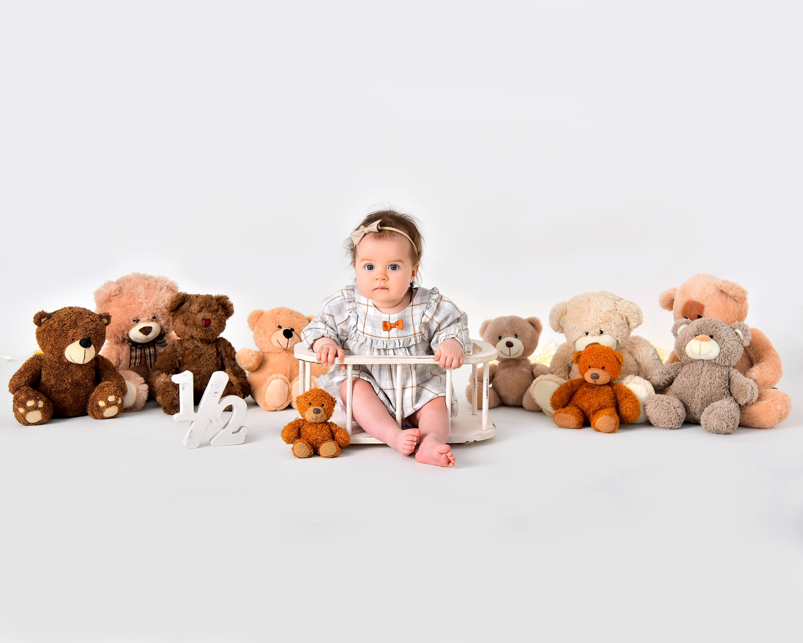 Малышки Антураж