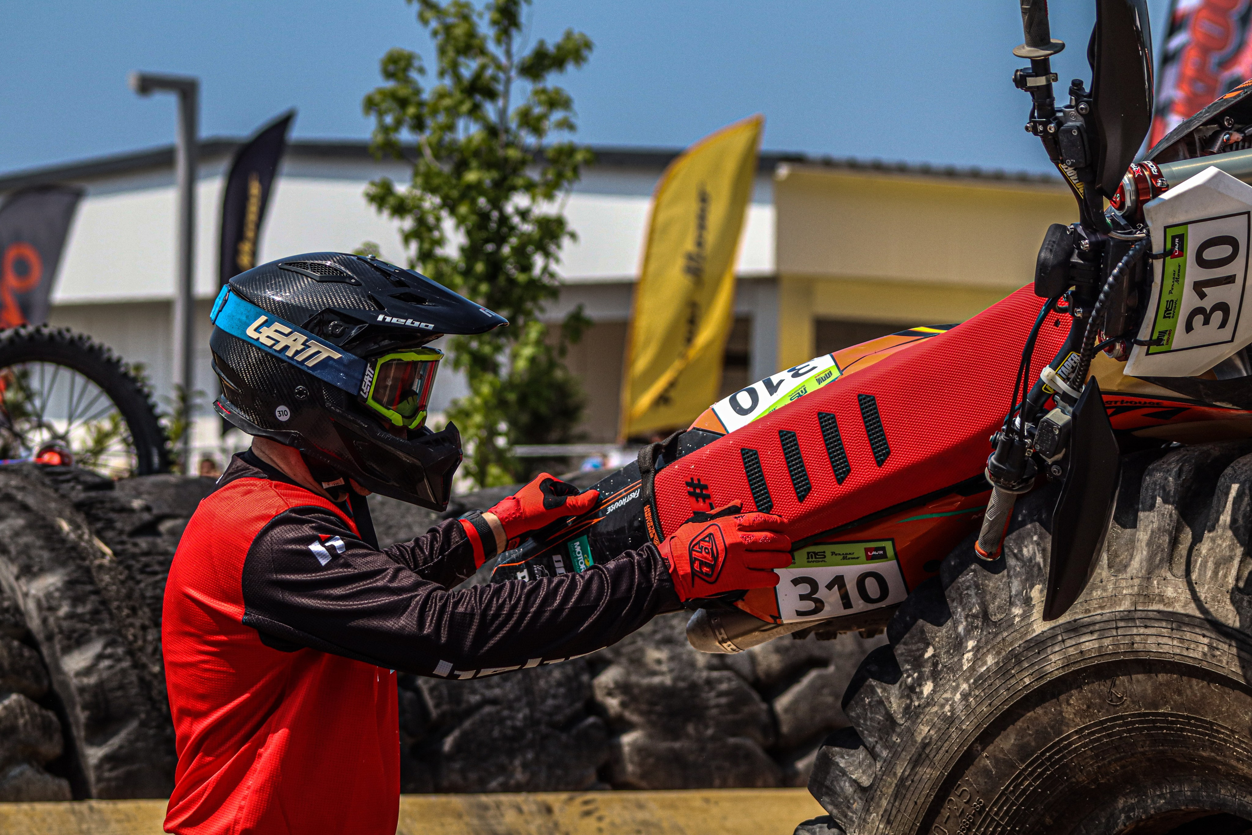 Enduro. Ivaladimirovna1995.wfolio.pro