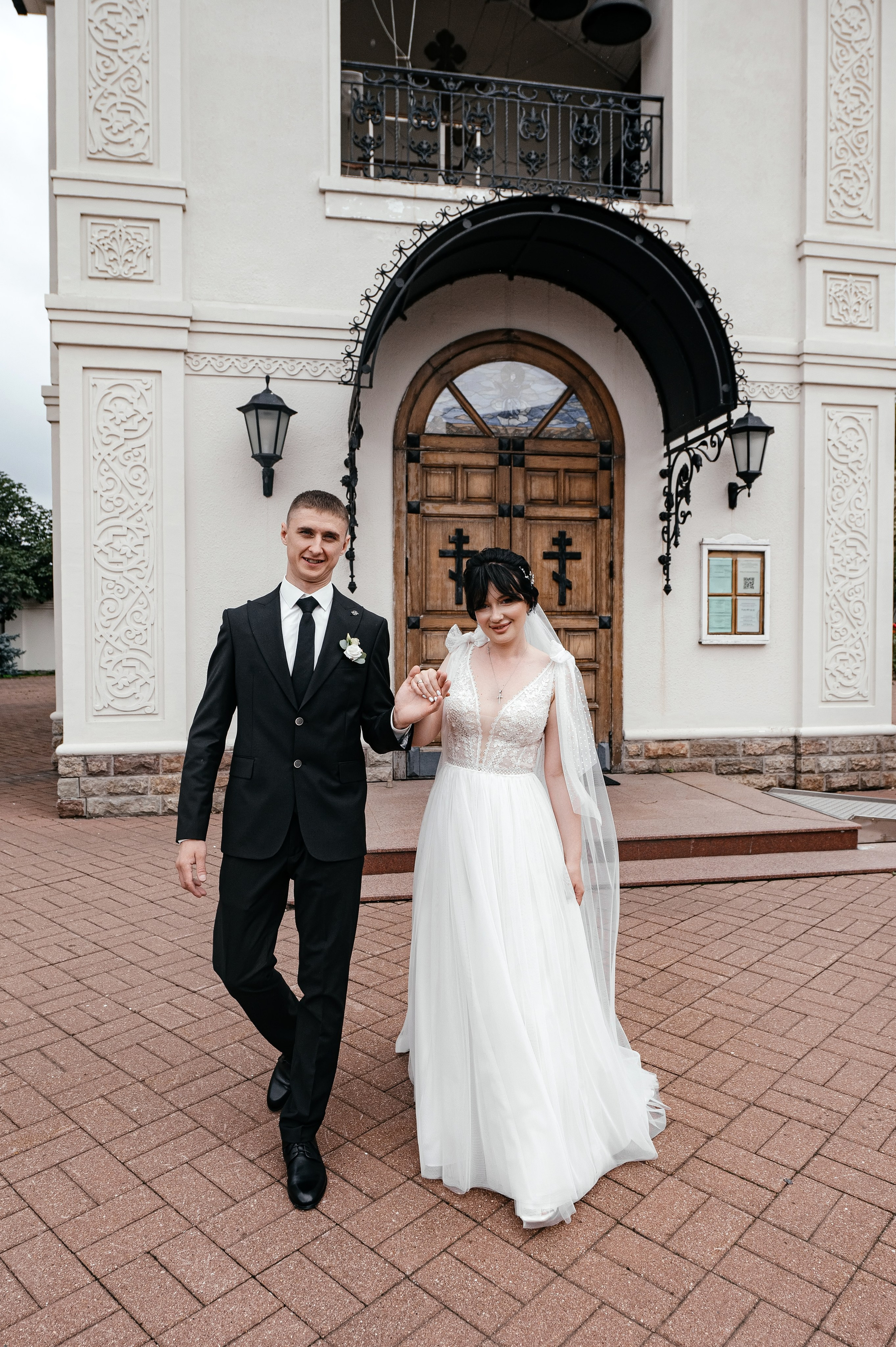 Свадьба с венчанием в Щелково. Прогулка в Гребнево, ресторан Кинза, отель Премиум. Свадебный и семейный фотограф Виктория Носачёва. Щелково, Москва и МО