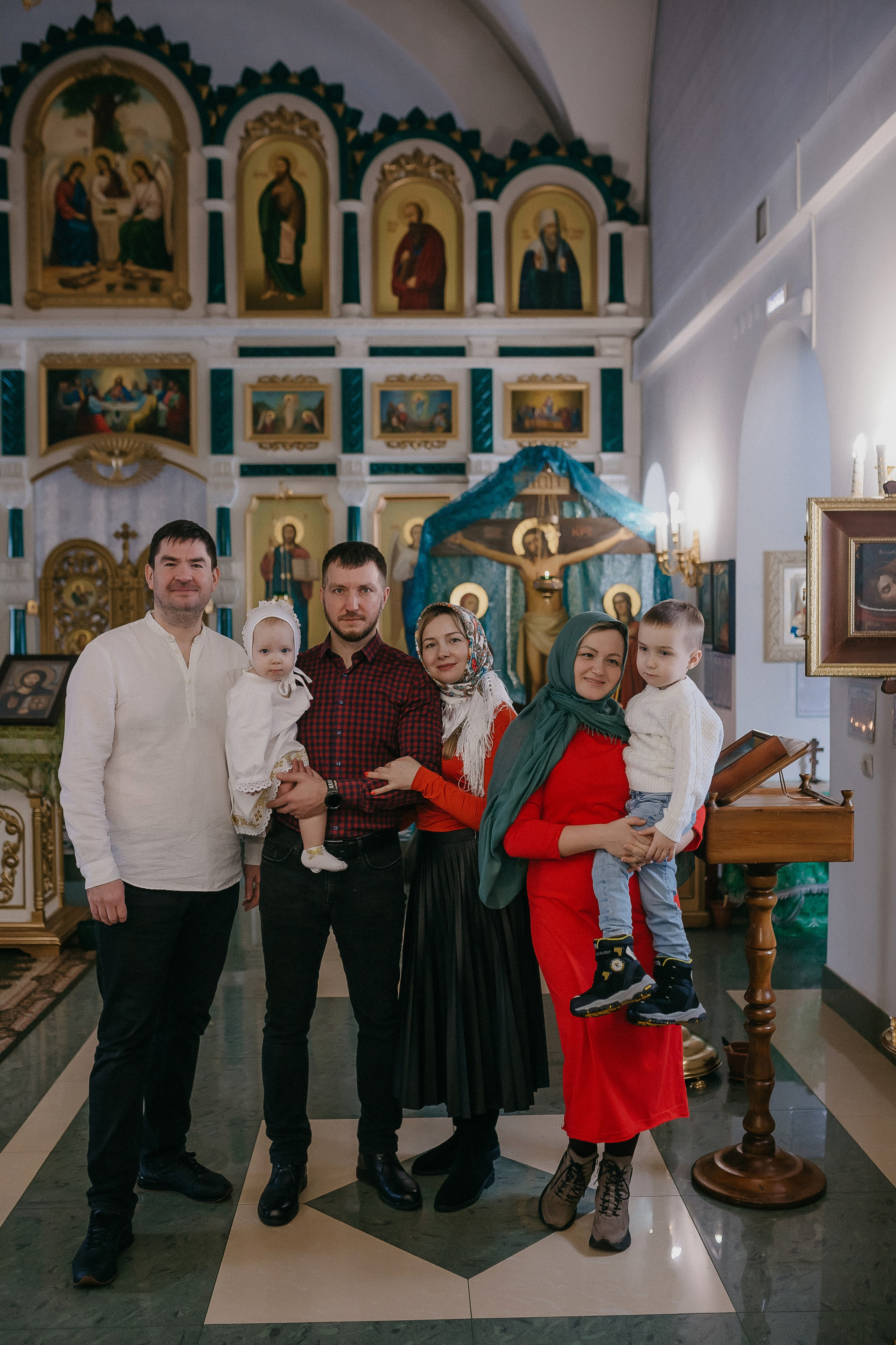 Крещение Ксении. Храм Симеона Верхотурского п.Барсово. Семейный фотограф в Сургуте