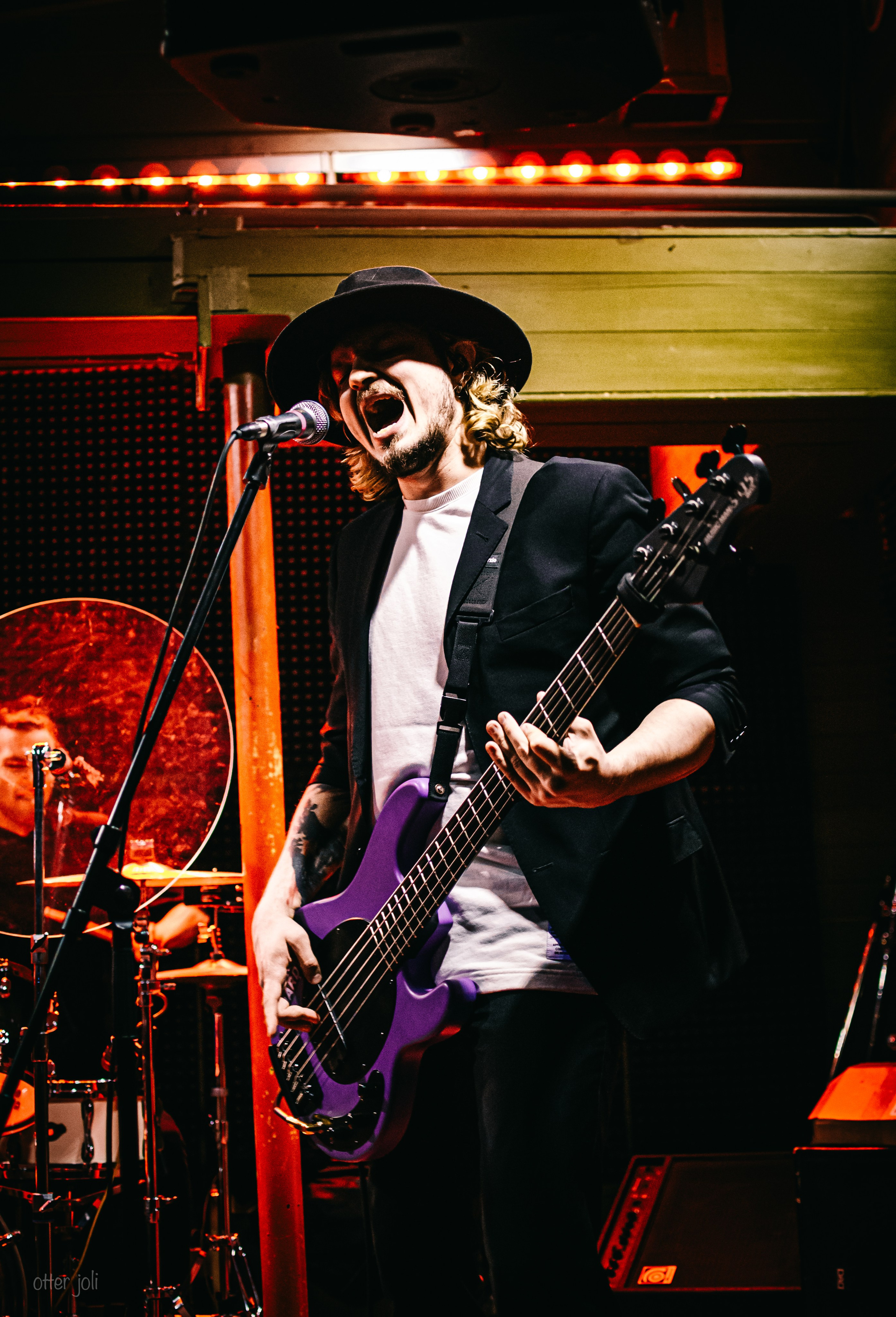 Голова Муэссы | Китайский лётчик Джао Да. Концертный репортёр Валерия Сафина