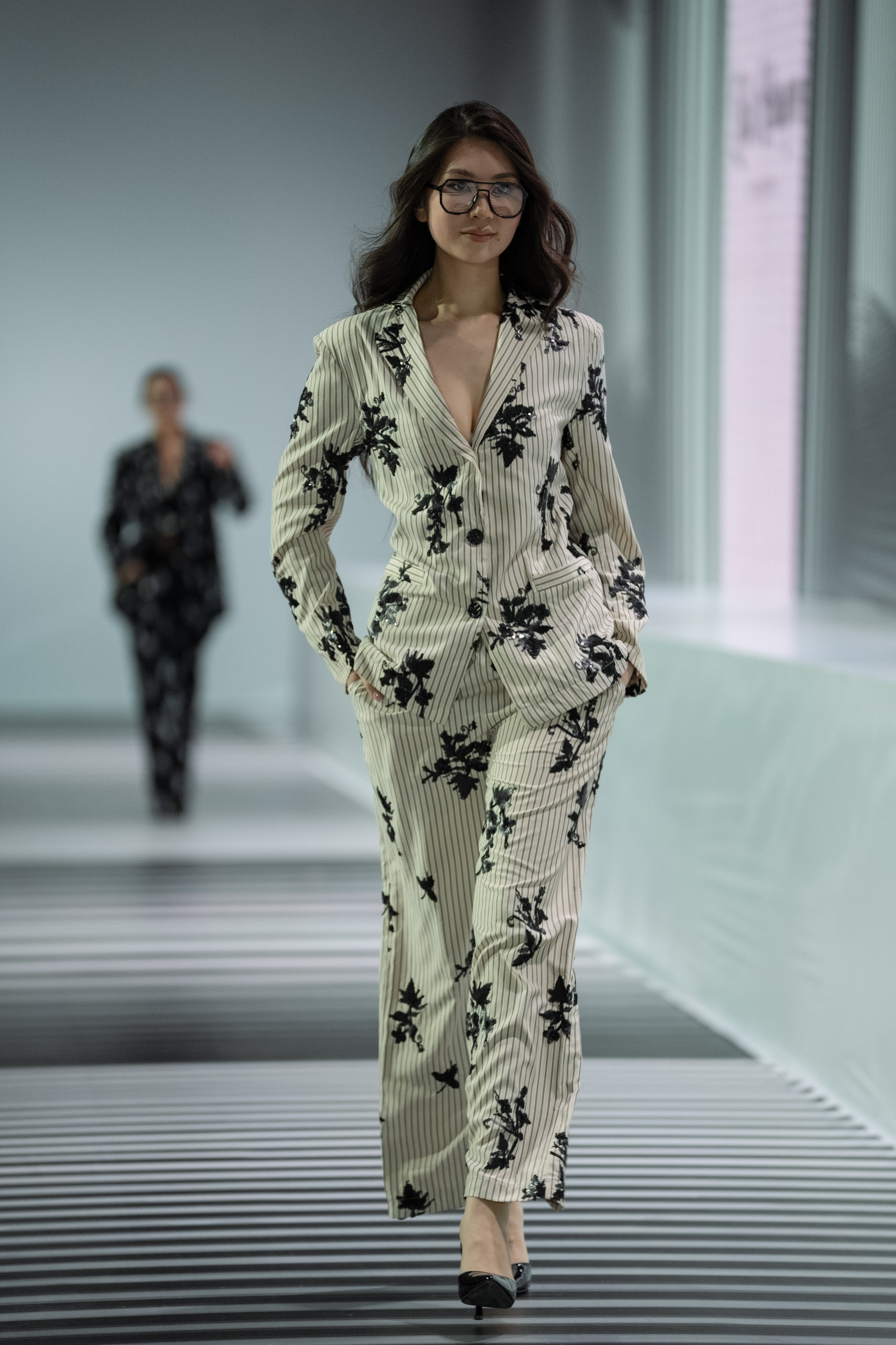 Designer LEILA KHANUM. Сайт Алматинского НЮ АРТ, будуар и фэшн фотографа Дениса Карпенко