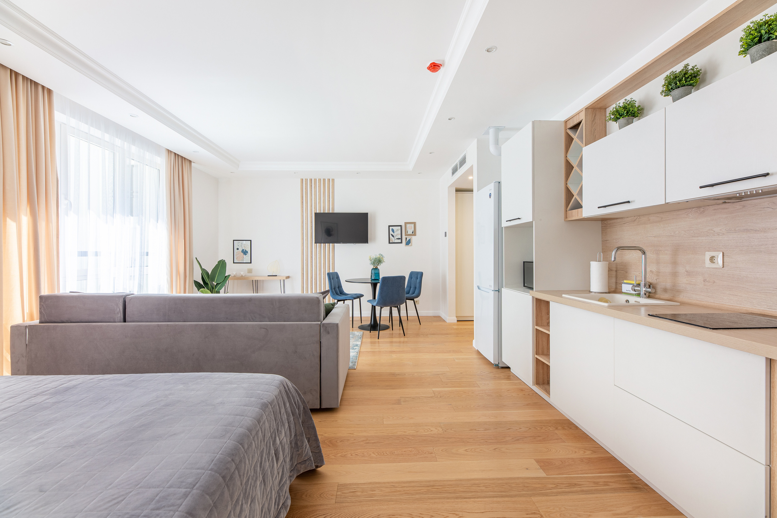 Renatphoto-Снимаю  элитные интерьеры для рекламы. Профессиональная фотосъёмка интерьеров, предметная фотосессия еды для меню г. Анапа