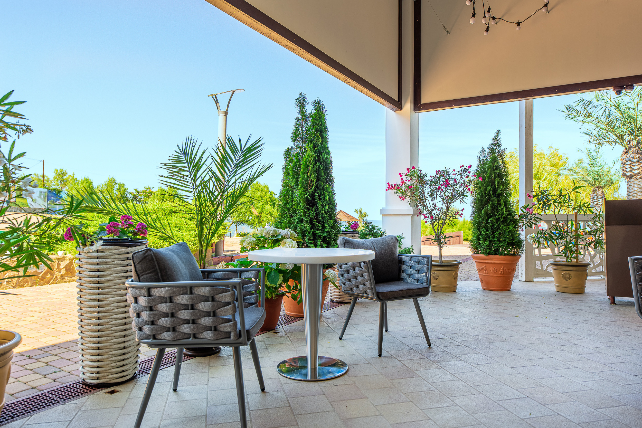 Renatphoto-Коммерческая фотосъёмка номерного фонда в отеле. Профессиональная фотосъёмка интерьеров, предметная фотосессия еды для меню г. Анапа