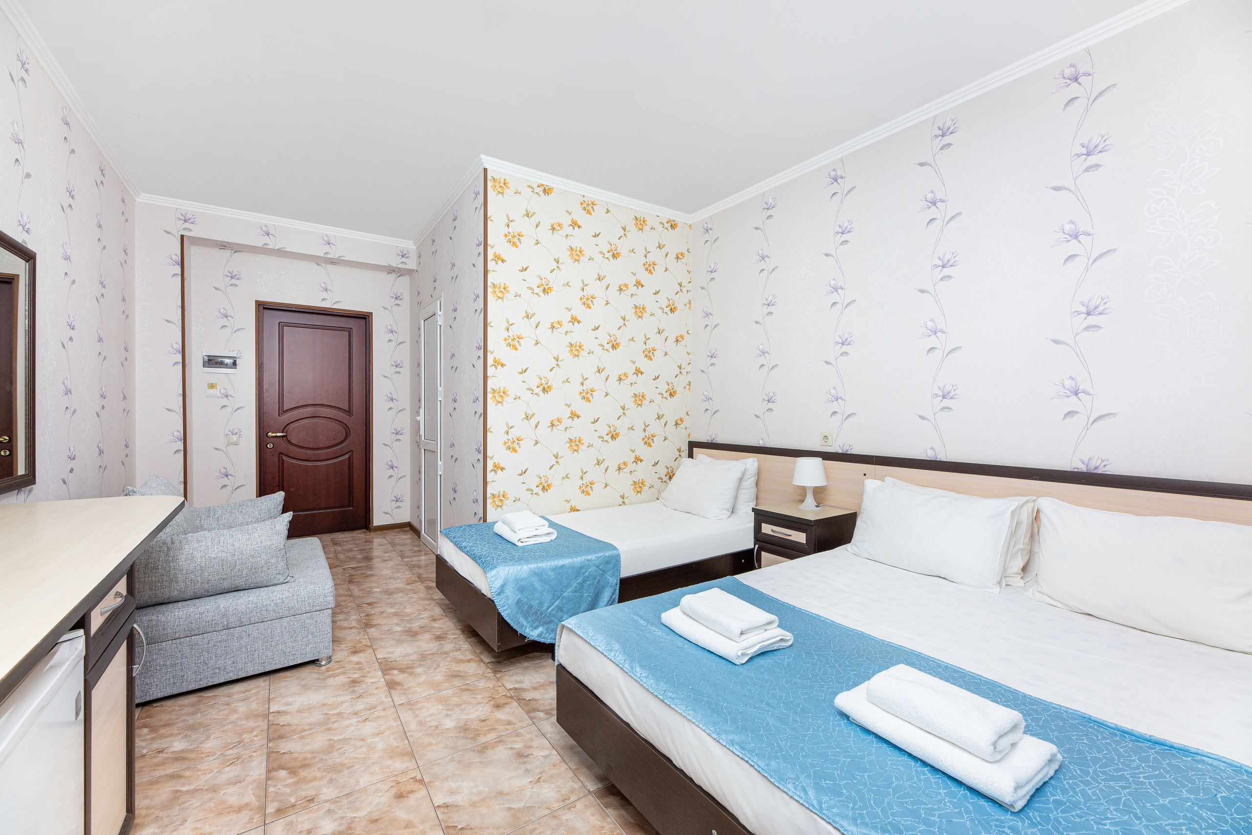 Renatphoto-репортажный и интерьерный Фотограф  в п. Витязево. Профессиональная фотосъёмка интерьеров, предметная фотосессия еды для меню г. Анапа