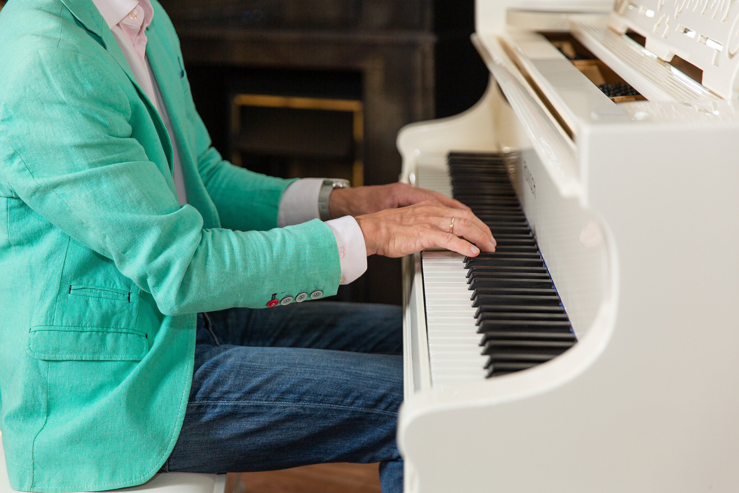 Renatphoto-Коммерческая фотосъёмка номерного фонда в отеле. Профессиональная фотосъёмка интерьеров, предметная фотосессия еды для меню г. Анапа