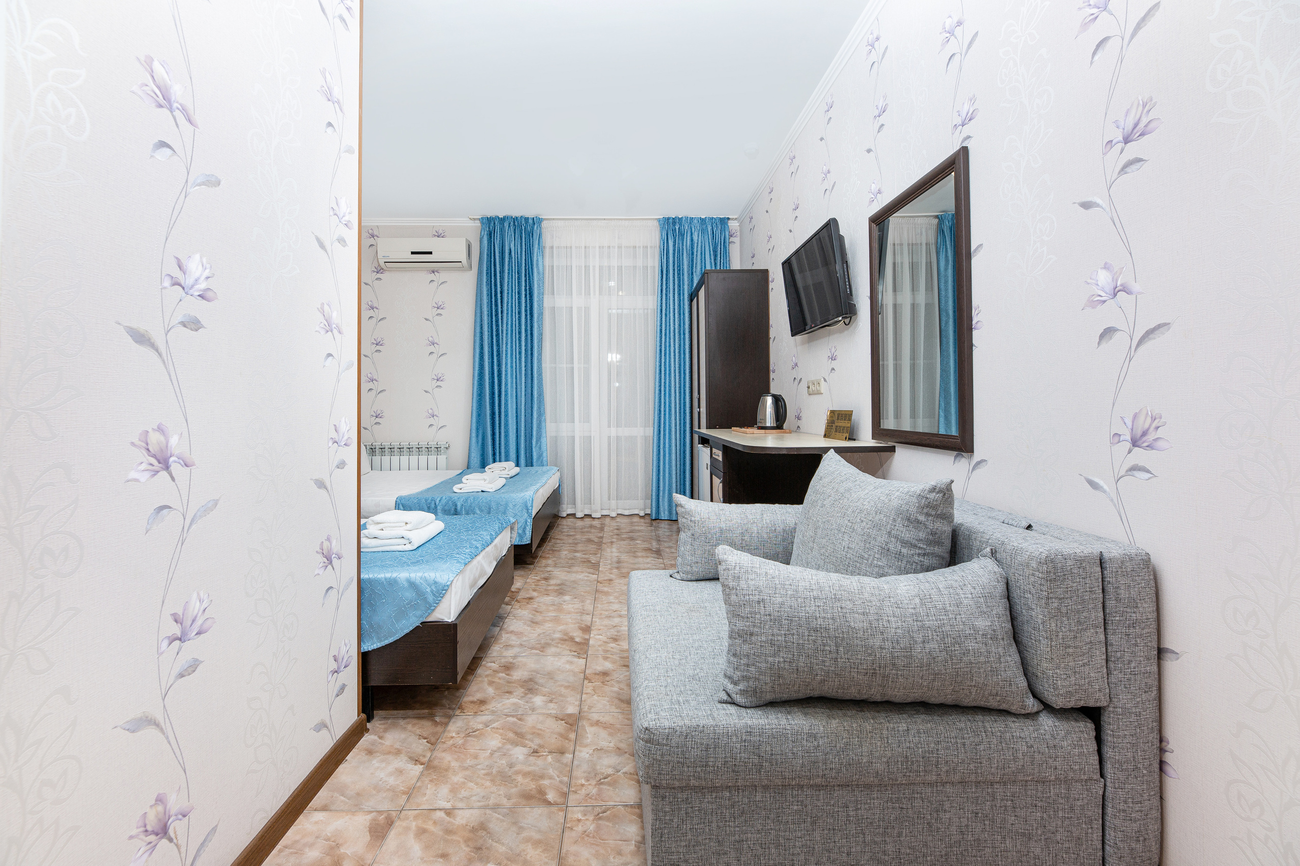 Renatphoto-репортажный и интерьерный Фотограф  в п. Витязево. Профессиональная фотосъёмка интерьеров, предметная фотосессия еды для меню г. Анапа