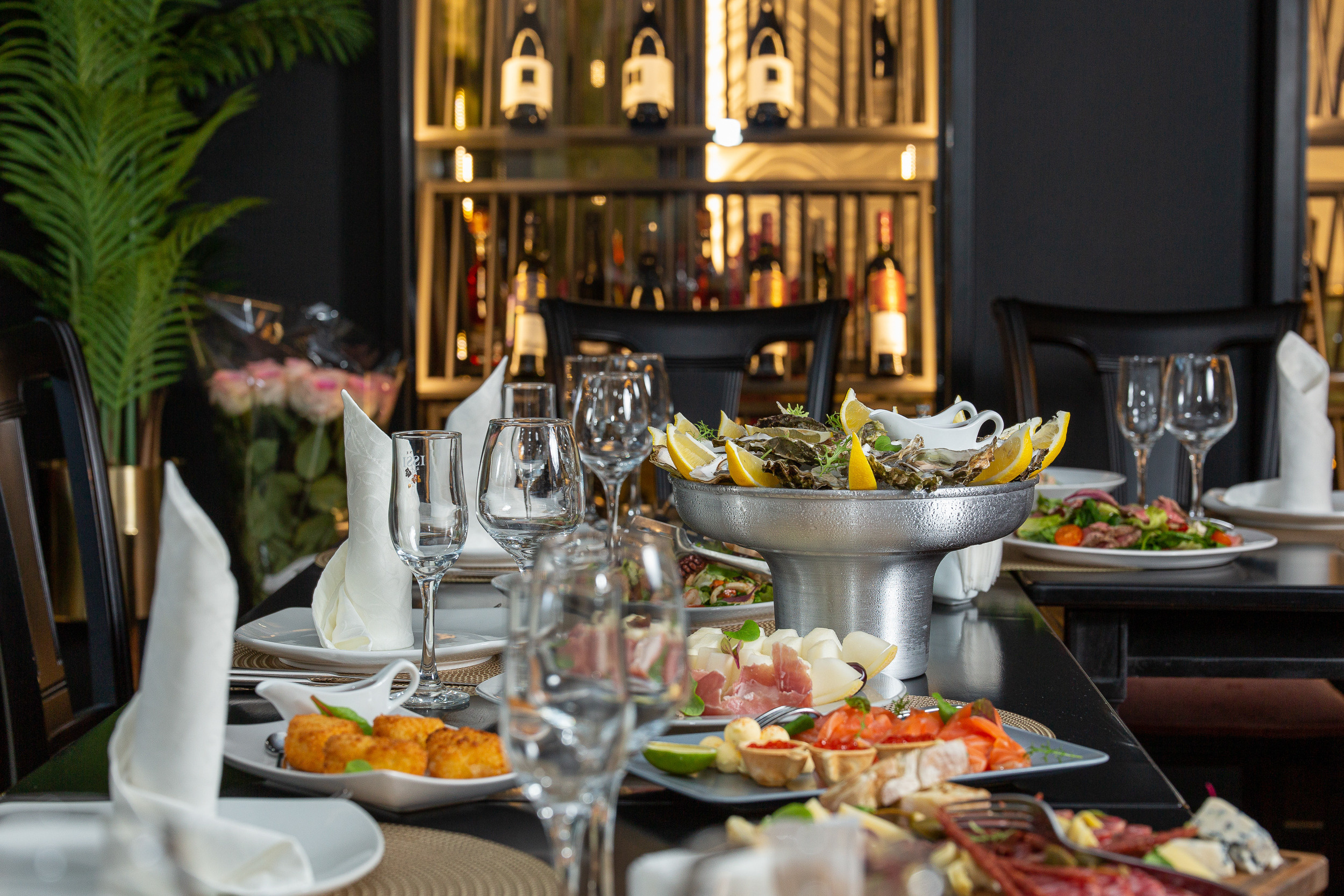 Renatphoto-Фотосъёмка для ресторана при отеле. Профессиональная фотосъёмка интерьеров, предметная фотосессия еды для меню г. Анапа