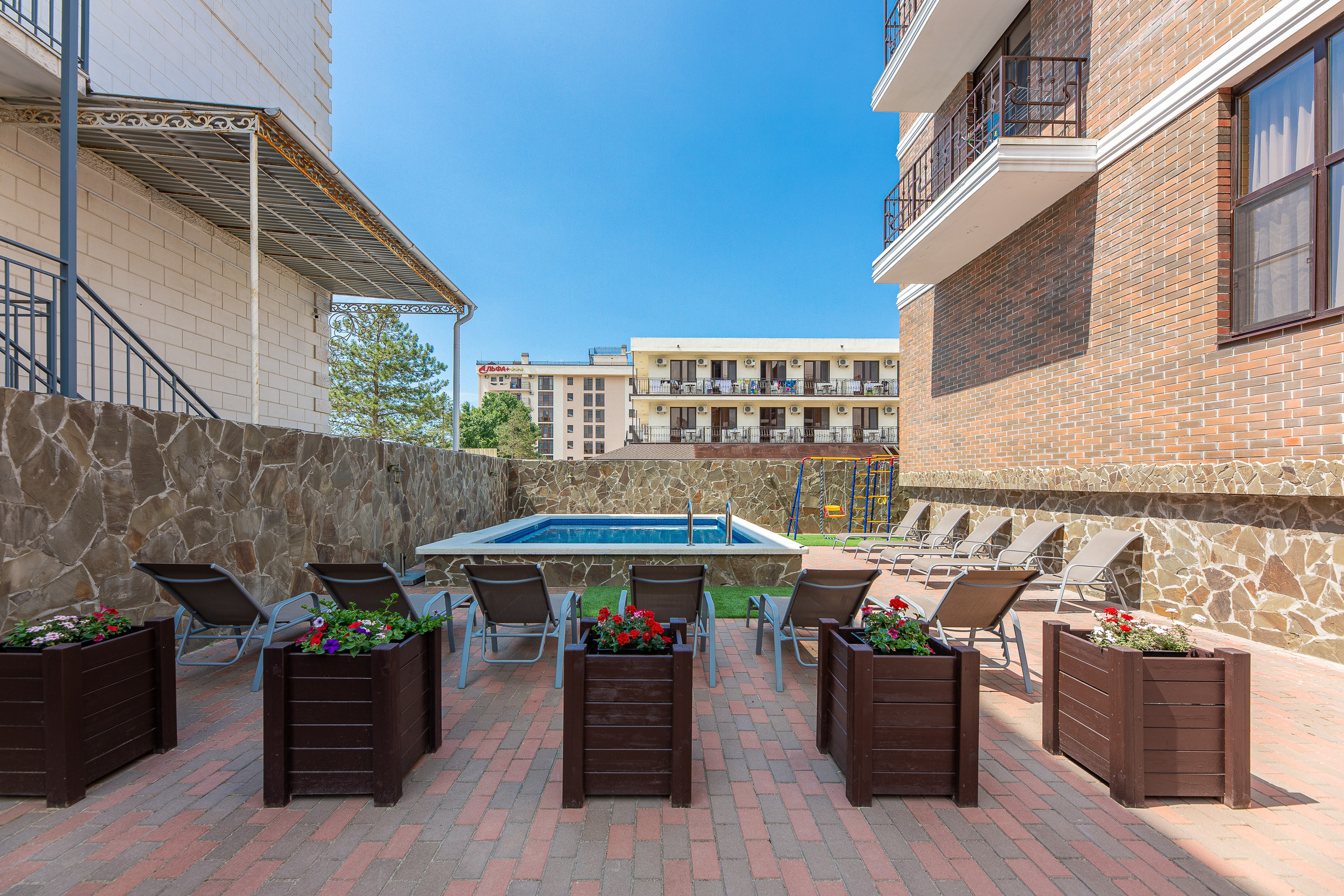 Renatphoto-Коммерческая фотосессия для отеля. Профессиональная фотосъёмка интерьеров, предметная фотосессия еды для меню г. Анапа