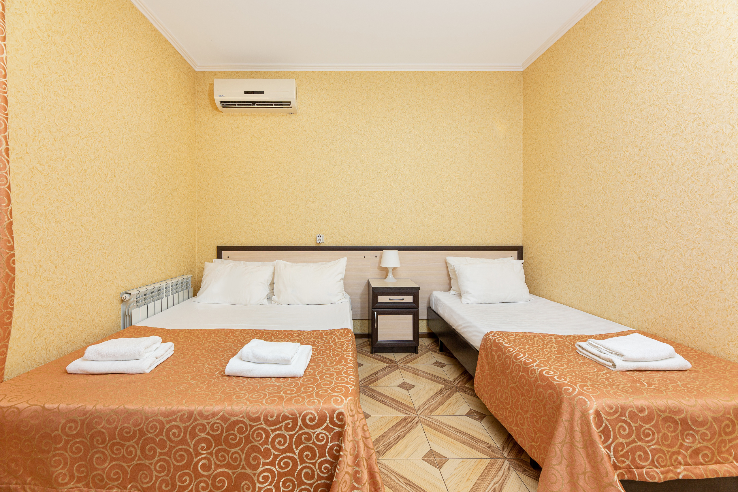 Renatphoto-репортажный и интерьерный Фотограф  в п. Витязево. Профессиональная фотосъёмка интерьеров, предметная фотосессия еды для меню г. Анапа