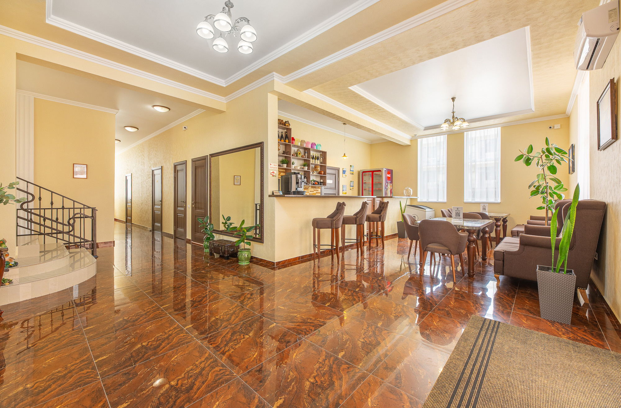 Renatphoto-Коммерческая фотосессия для отеля. Профессиональная фотосъёмка интерьеров, предметная фотосессия еды для меню г. Анапа