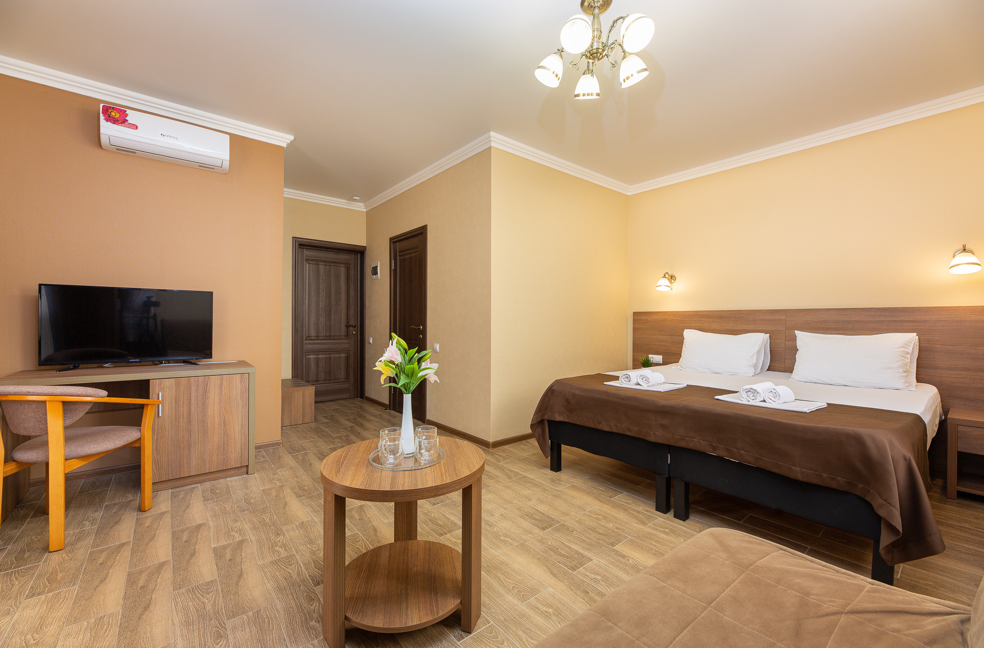 Renatphoto-Коммерческая фотосессия для отеля. Профессиональная фотосъёмка интерьеров, предметная фотосессия еды для меню г. Анапа