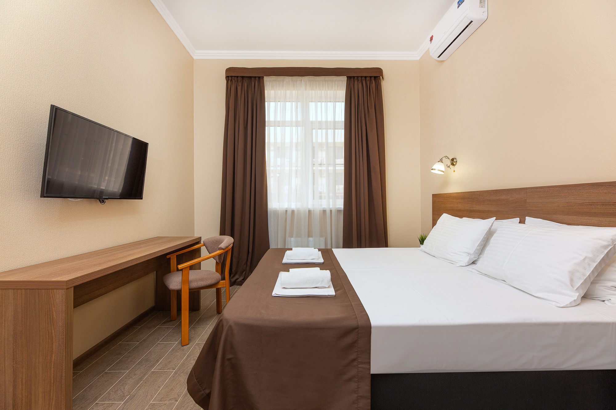 Renatphoto-Коммерческая фотосессия для отеля. Профессиональная фотосъёмка интерьеров, предметная фотосессия еды для меню г. Анапа