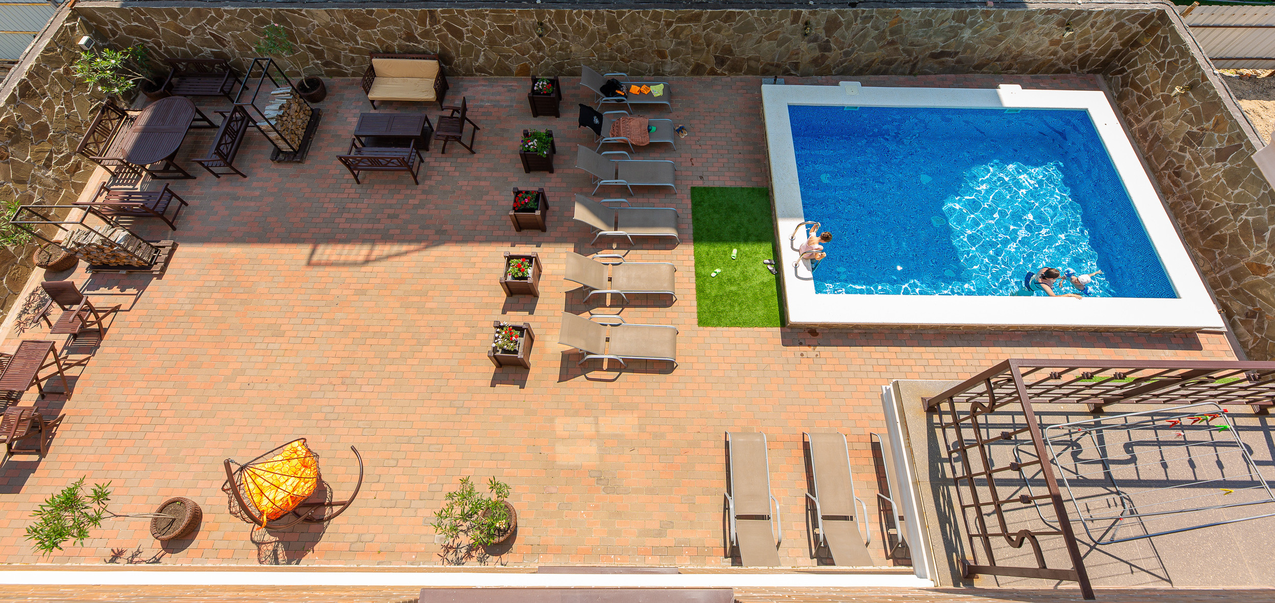 Renatphoto-Коммерческая фотосессия для отеля. Профессиональная фотосъёмка интерьеров, предметная фотосессия еды для меню г. Анапа