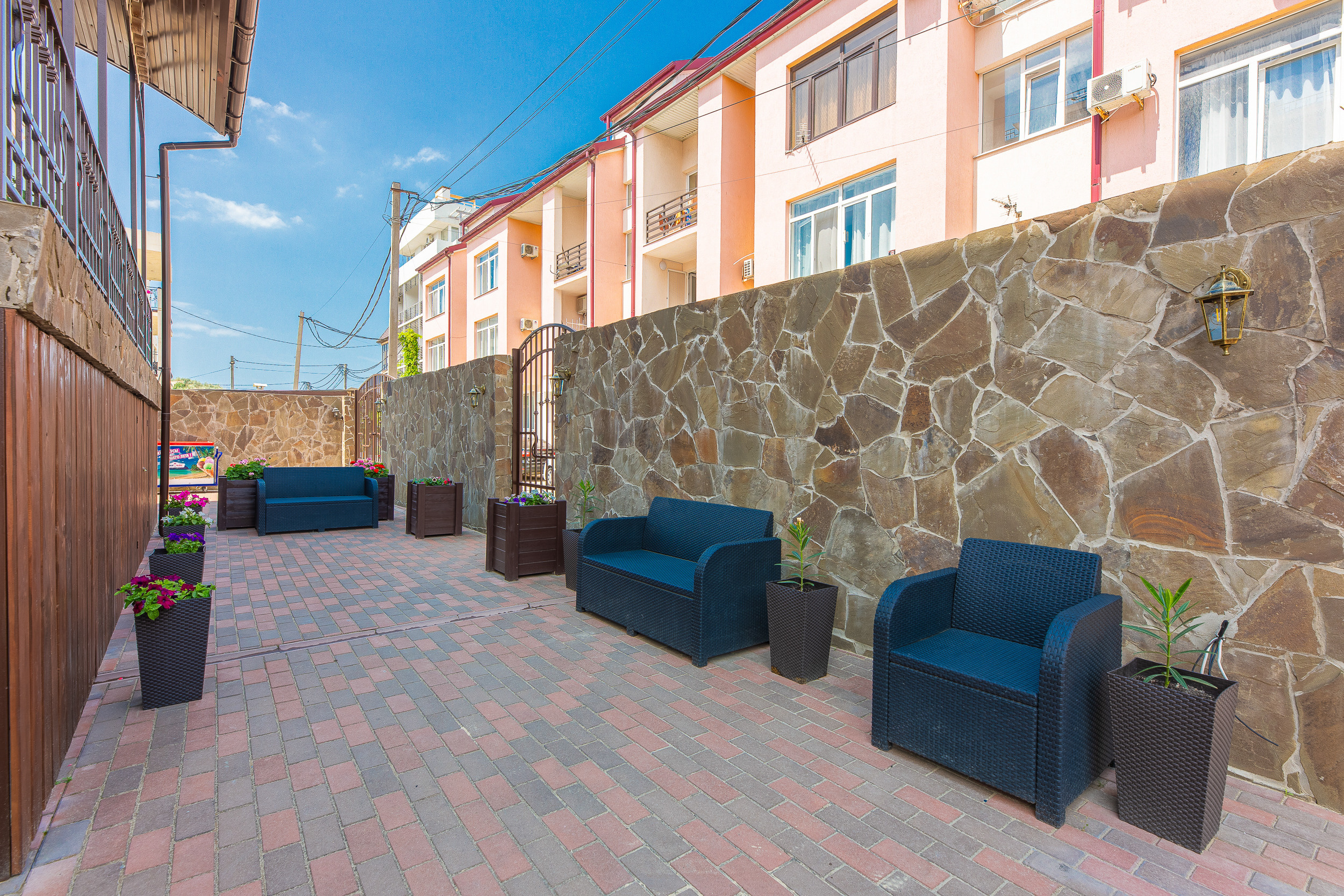 Renatphoto-Коммерческая фотосессия для отеля. Профессиональная фотосъёмка интерьеров, предметная фотосессия еды для меню г. Анапа