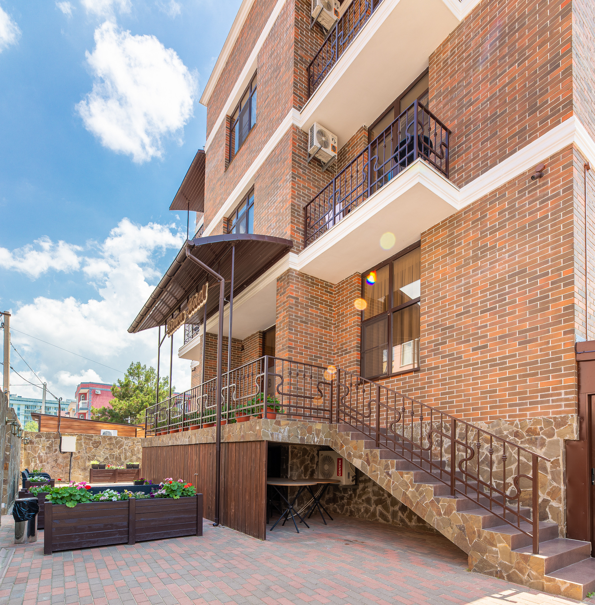 Renatphoto-Коммерческая фотосессия для отеля. Профессиональная фотосъёмка интерьеров, предметная фотосессия еды для меню г. Анапа