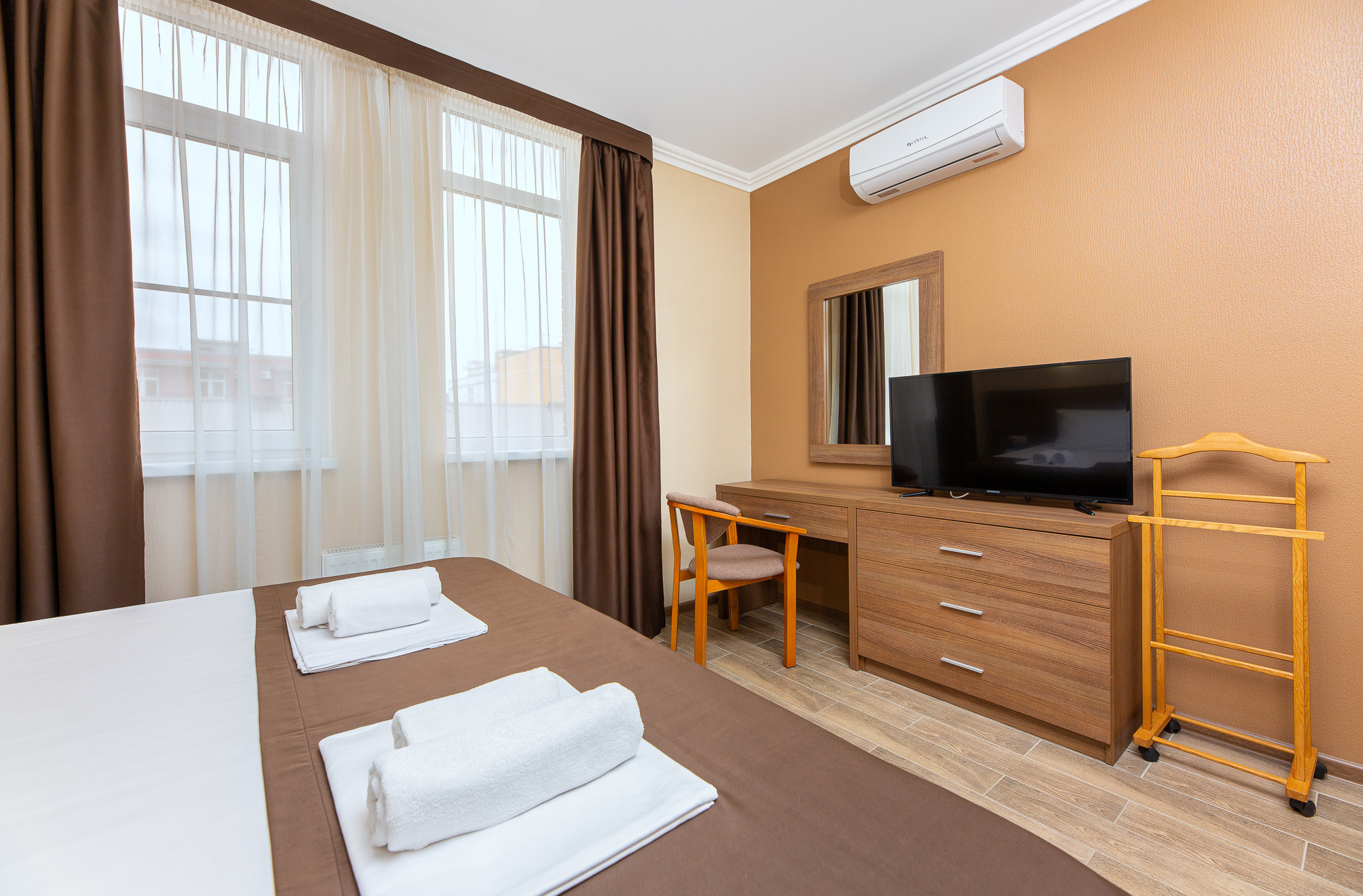 Renatphoto-Коммерческая фотосессия для отеля. Профессиональная фотосъёмка интерьеров, предметная фотосессия еды для меню г. Анапа