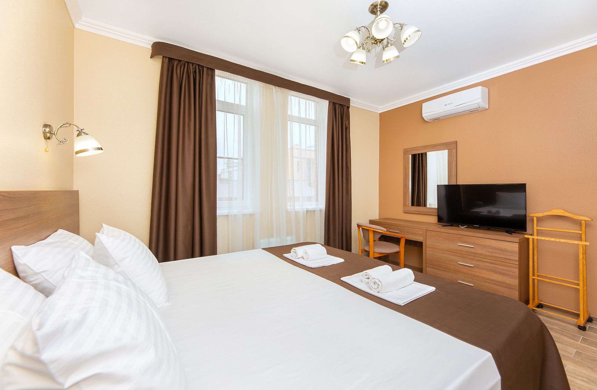 Renatphoto-Коммерческая фотосессия для отеля. Профессиональная фотосъёмка интерьеров, предметная фотосессия еды для меню г. Анапа