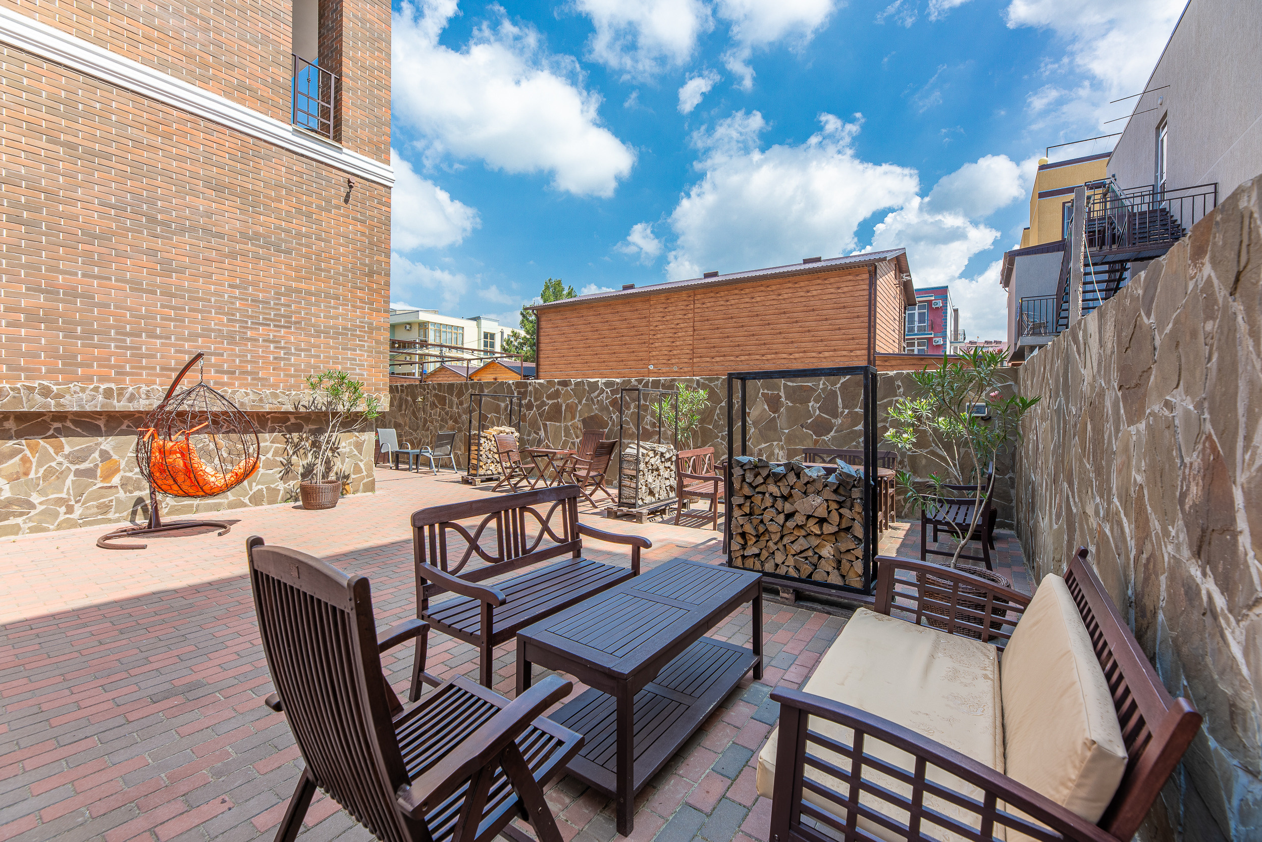 Renatphoto-Коммерческая фотосессия для отеля. Профессиональная фотосъёмка интерьеров, предметная фотосессия еды для меню г. Анапа