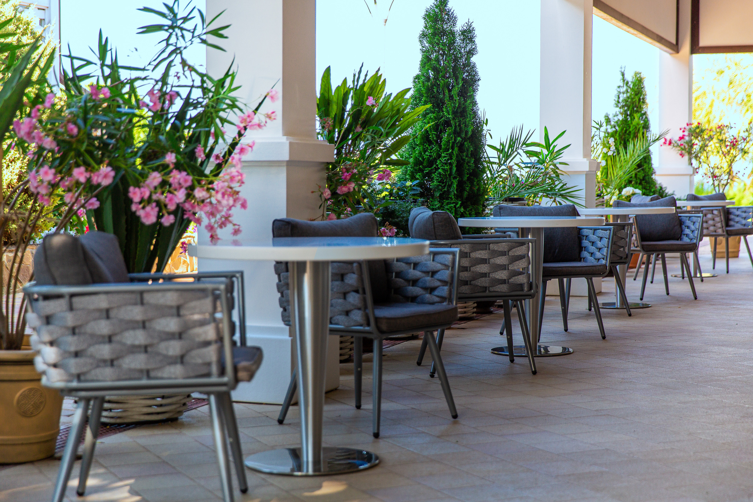 Renatphoto-Коммерческая фотосъёмка номерного фонда в отеле. Профессиональная фотосъёмка интерьеров, предметная фотосессия еды для меню г. Анапа