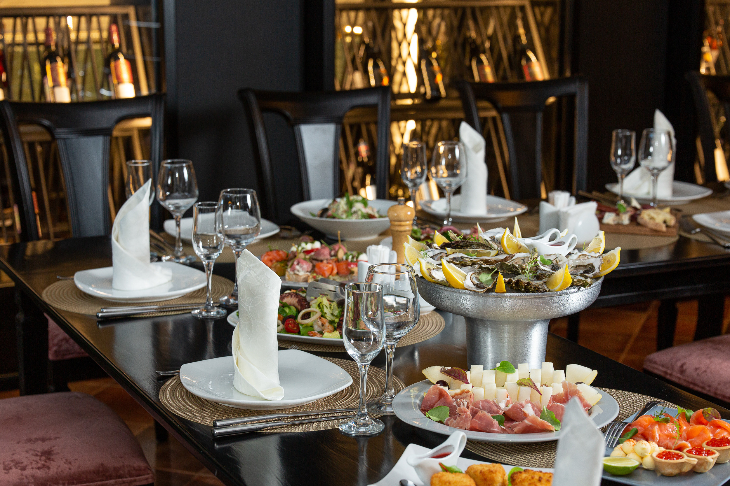 Renatphoto-Фотосъёмка для ресторана при отеле. Профессиональная фотосъёмка интерьеров, предметная фотосессия еды для меню г. Анапа