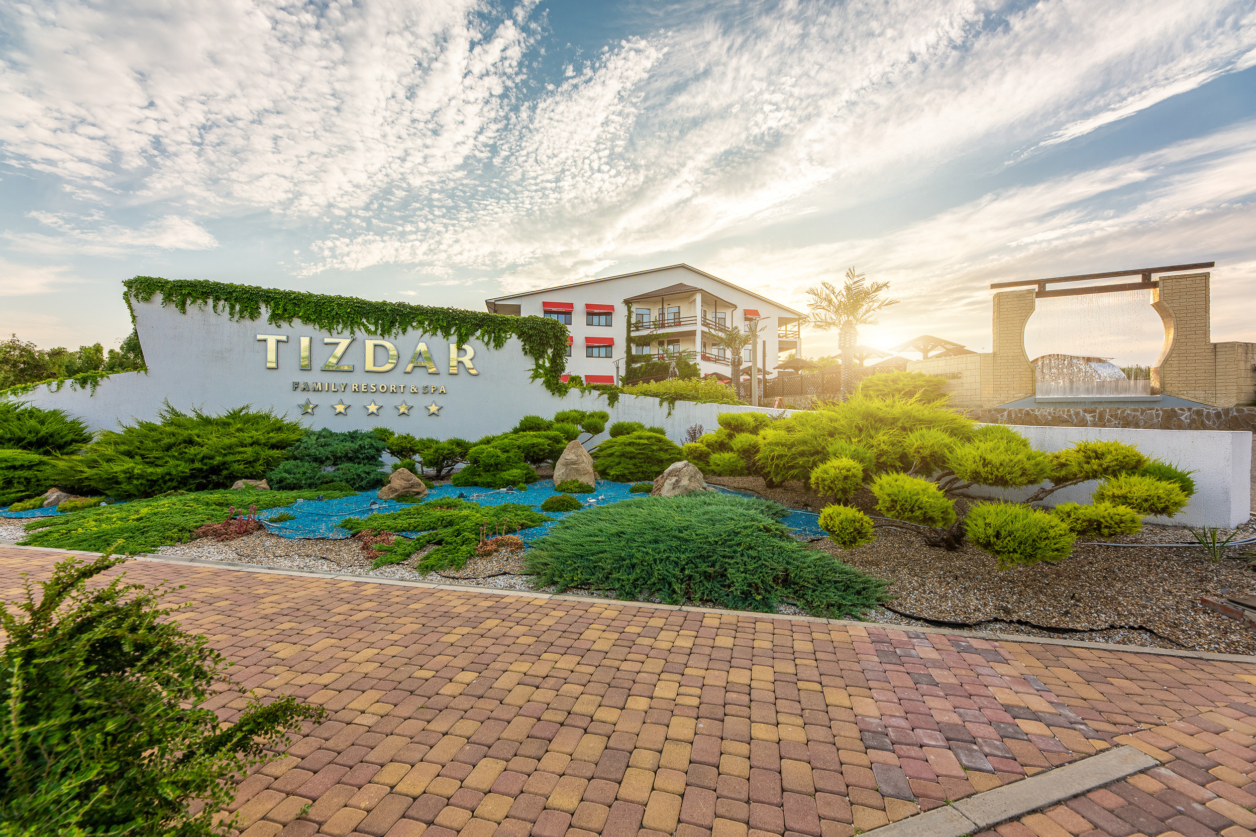 Renatphoto-Коммерческая фотосъёмка номерного фонда в отеле. Профессиональная фотосъёмка интерьеров, предметная фотосессия еды для меню г. Анапа