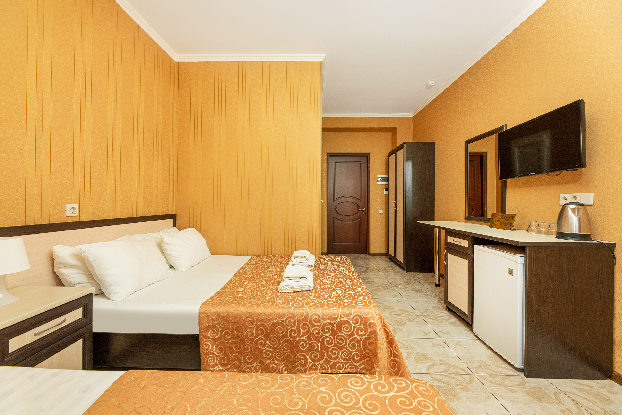 Renatphoto-репортажный и интерьерный Фотограф  в п. Витязево. Профессиональная фотосъёмка интерьеров, предметная фотосессия еды для меню г. Анапа