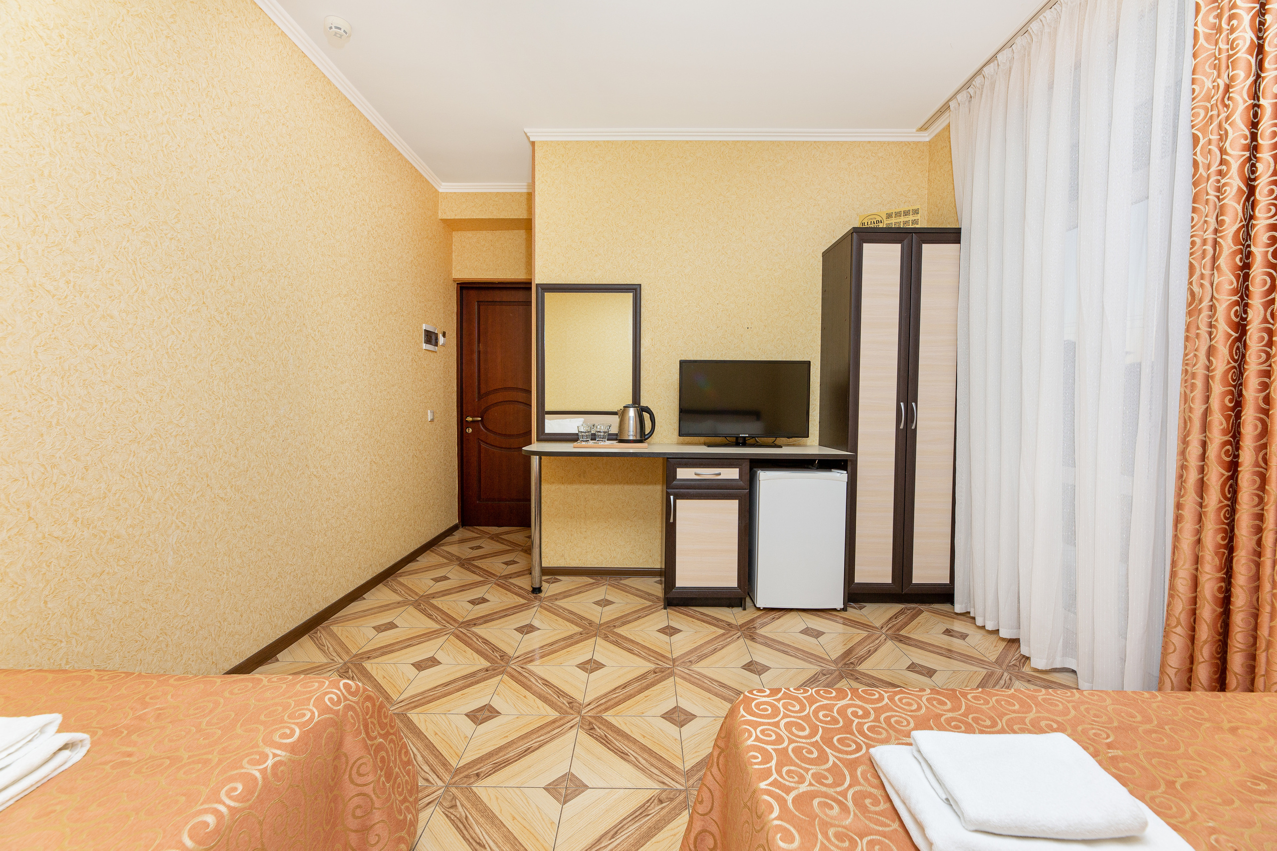 Renatphoto-репортажный и интерьерный Фотограф  в п. Витязево. Профессиональная фотосъёмка интерьеров, предметная фотосессия еды для меню г. Анапа