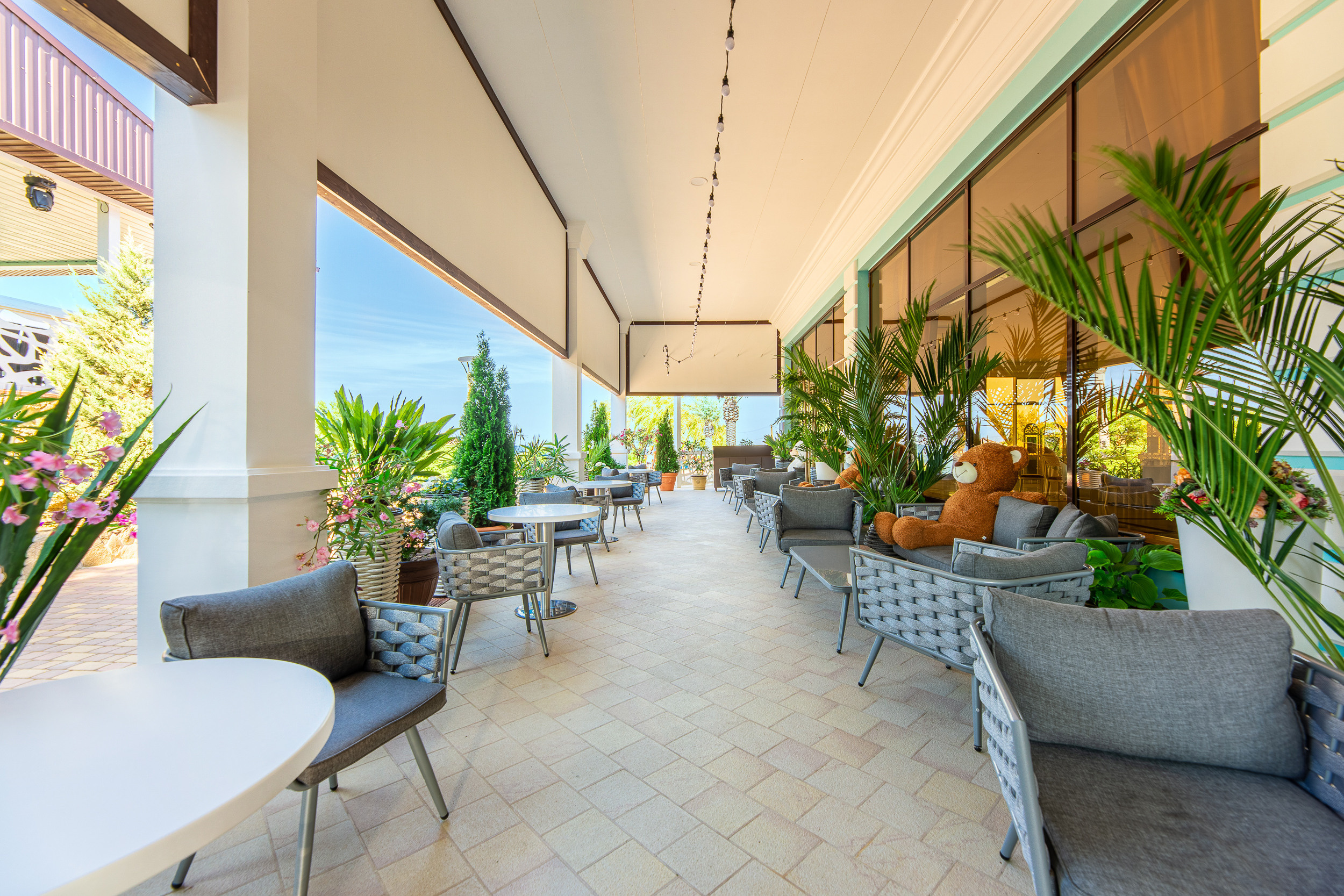 Renatphoto-Коммерческая фотосъёмка номерного фонда в отеле. Профессиональная фотосъёмка интерьеров, предметная фотосессия еды для меню г. Анапа