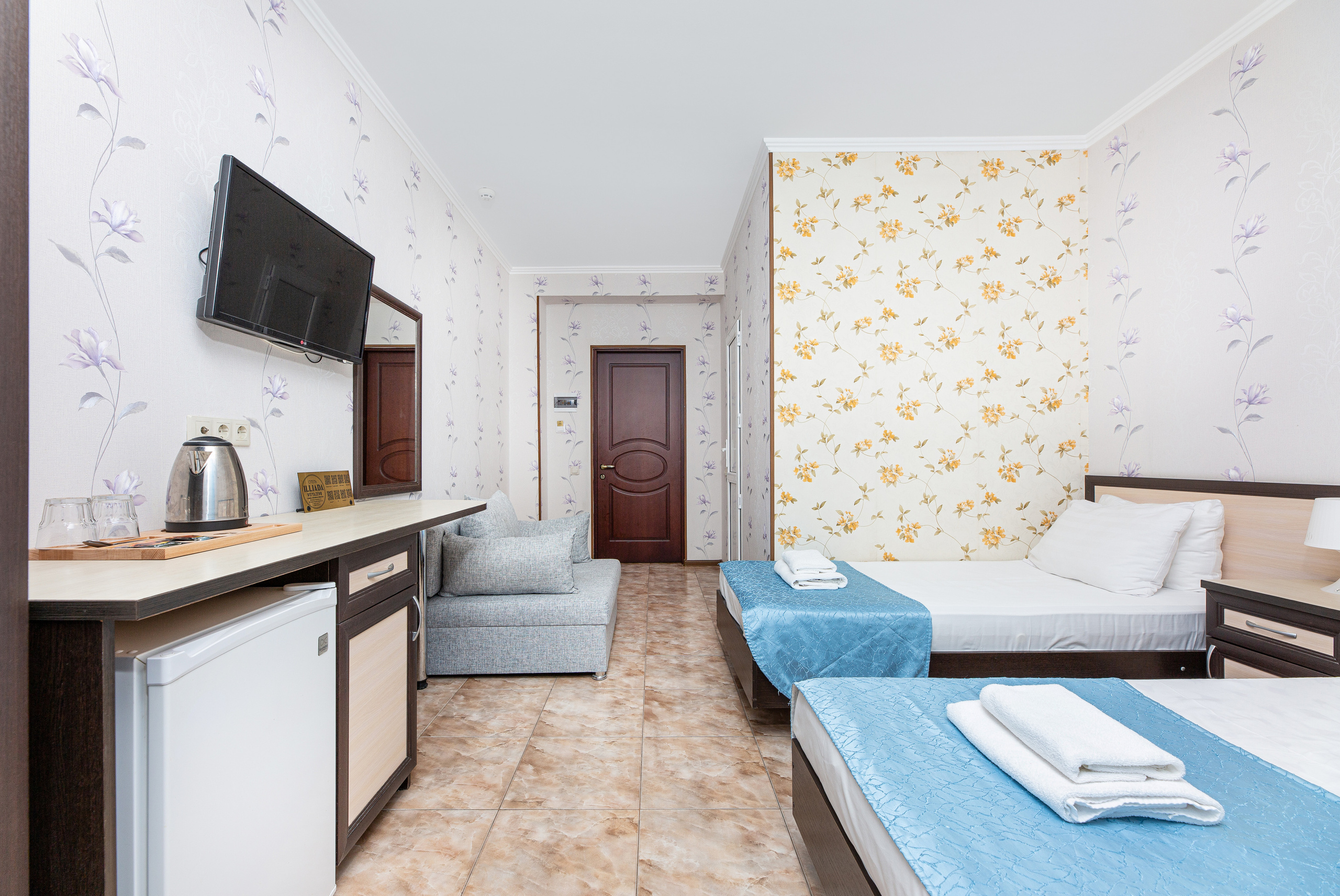 Renatphoto-репортажный и интерьерный Фотограф  в п. Витязево. Профессиональная фотосъёмка интерьеров, предметная фотосессия еды для меню г. Анапа