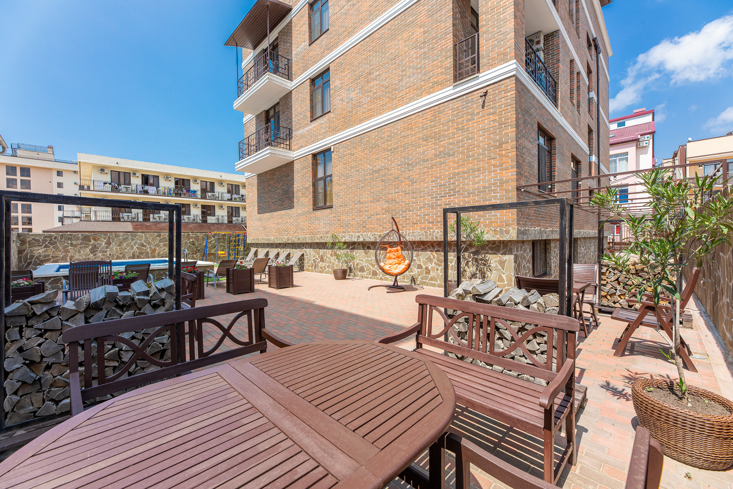 Renatphoto-Коммерческая фотосессия для отеля. Профессиональная фотосъёмка интерьеров, предметная фотосессия еды для меню г. Анапа