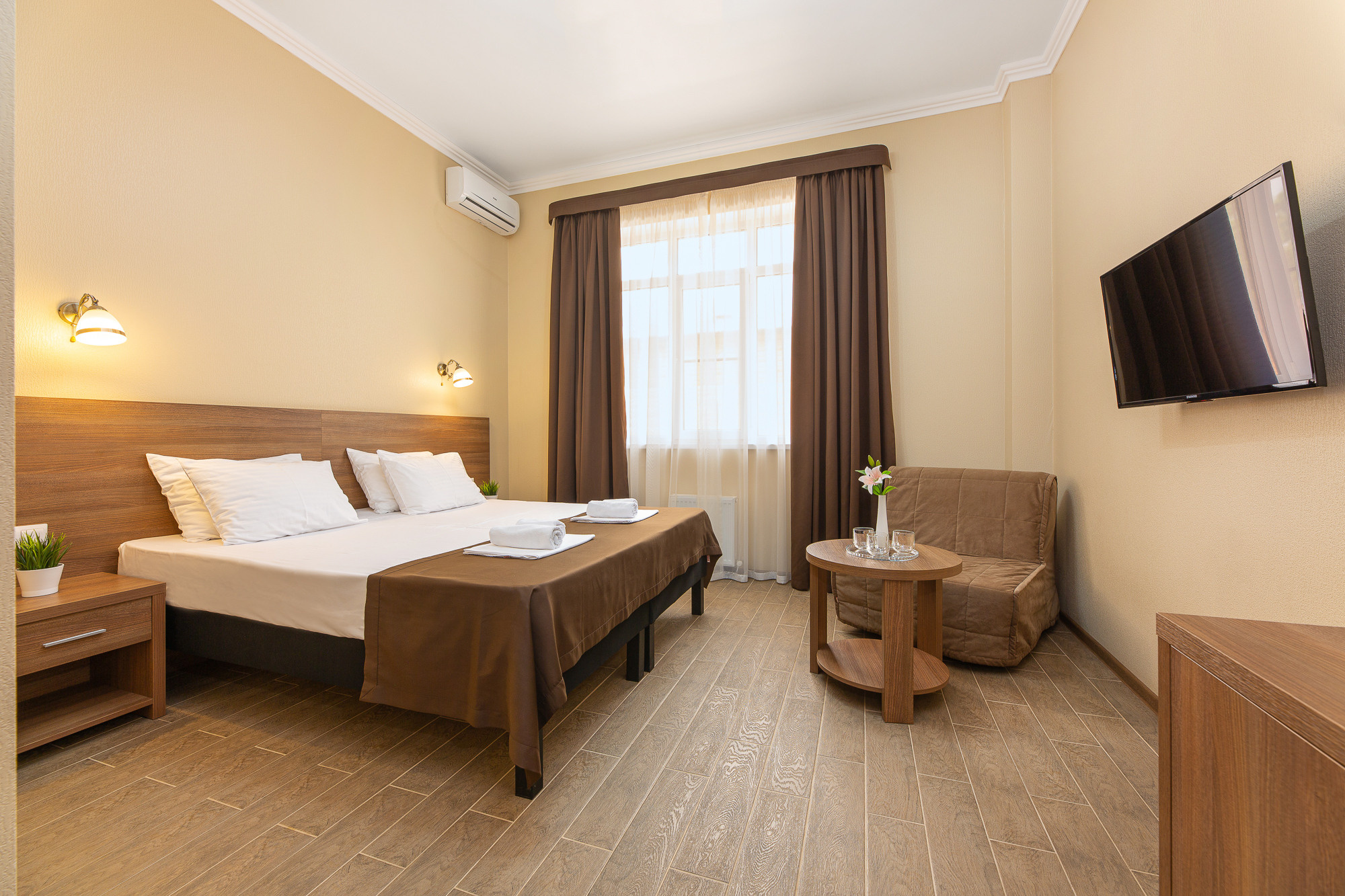 Renatphoto-Коммерческая фотосессия для отеля. Профессиональная фотосъёмка интерьеров, предметная фотосессия еды для меню г. Анапа