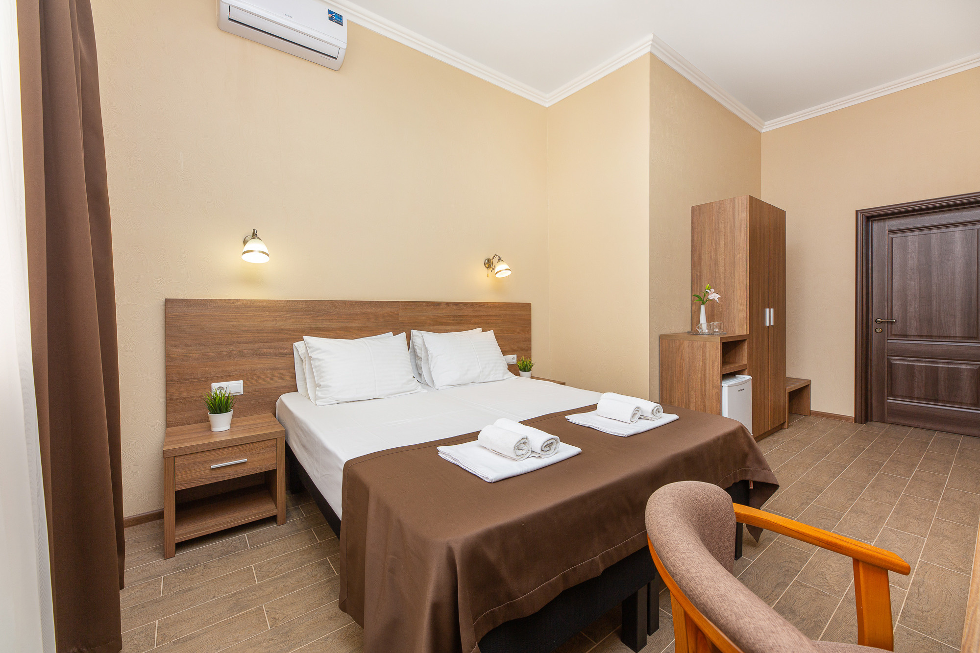 Renatphoto-Коммерческая фотосессия для отеля. Профессиональная фотосъёмка интерьеров, предметная фотосессия еды для меню г. Анапа