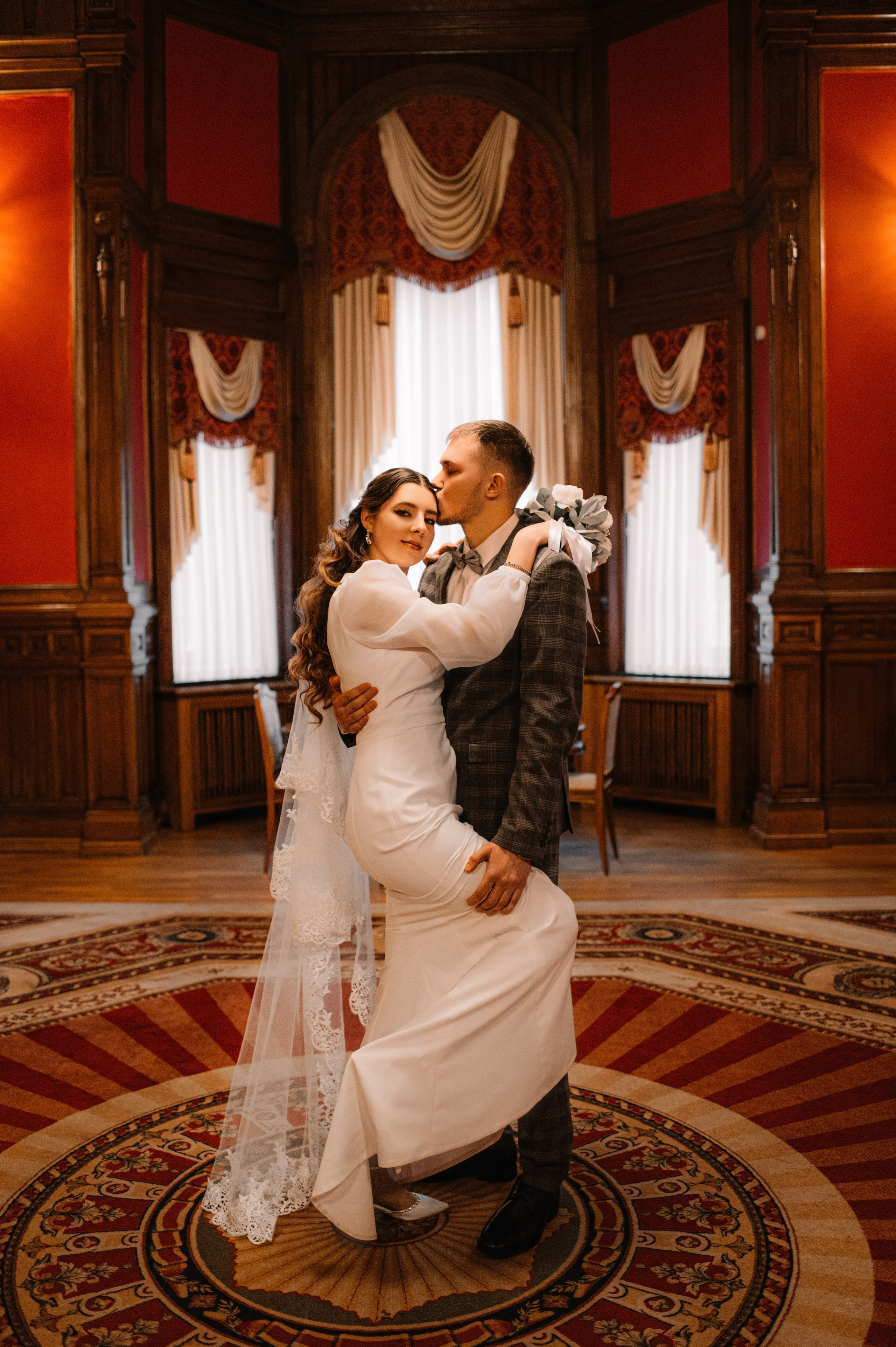 Второй дворец бракосочетания. Семейный и свадебный фотограф в Санкт-Петербурге Юлия Мельникова