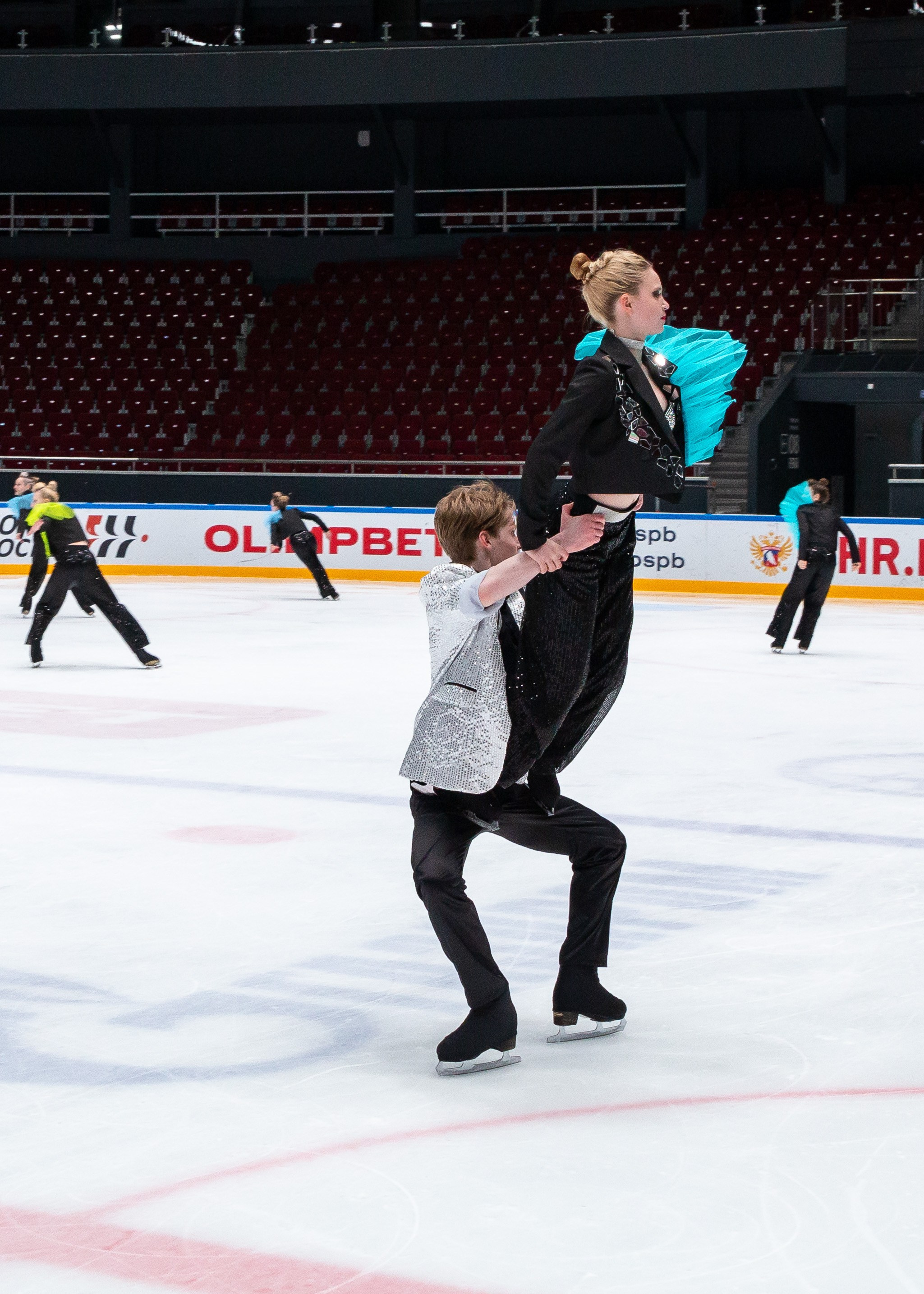 VII Ежегодный фестиваль массовых танцев на льду и фигурного катания «Петровский лёд» Санкт-Петербург 2024. Репортажный фотограф в Москве