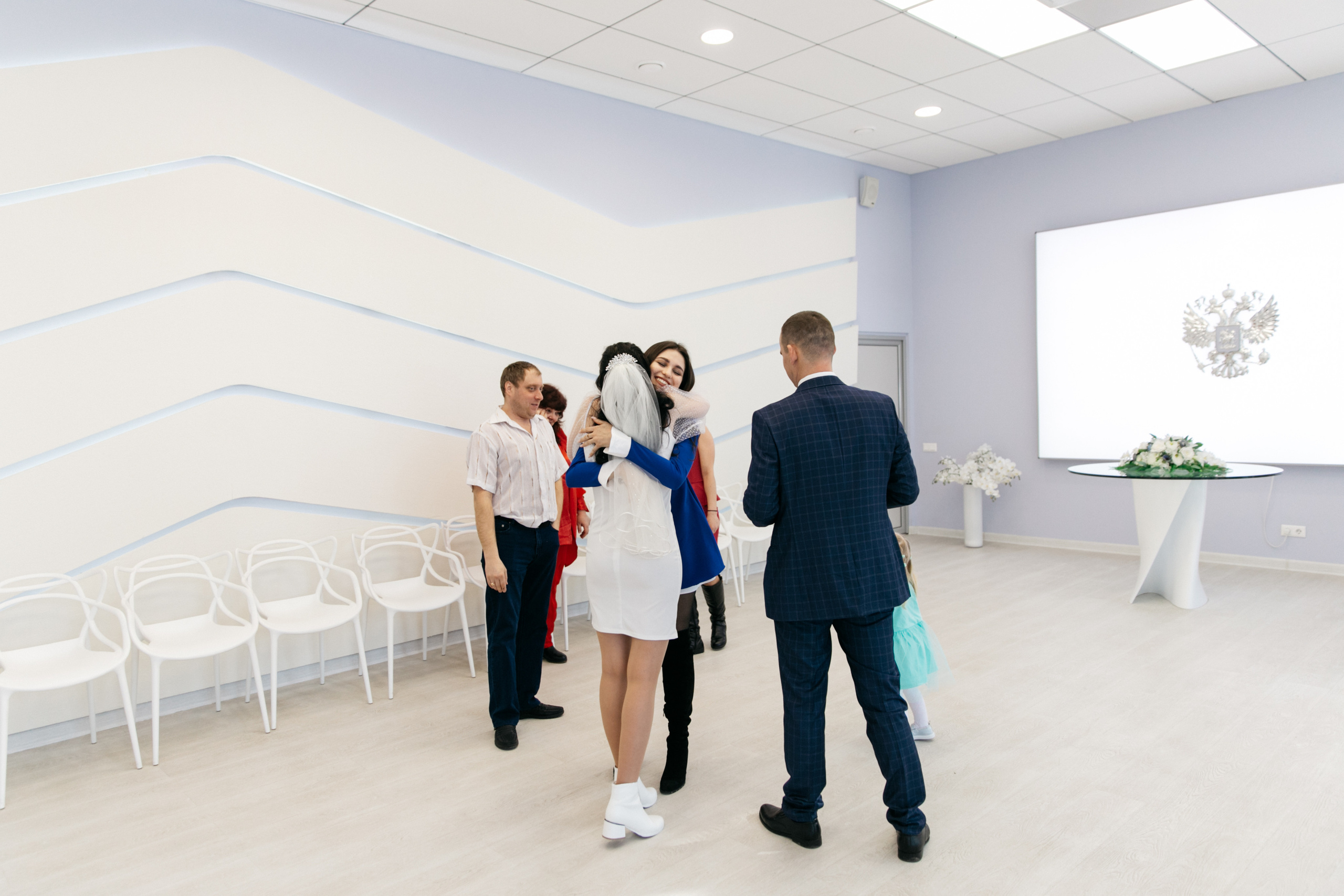 Анонс свадебных фотографий Жени и Насти в Усадьбе Горки Ленинские. Свадебный фотограф Домодедово Москва Катерина Алехина