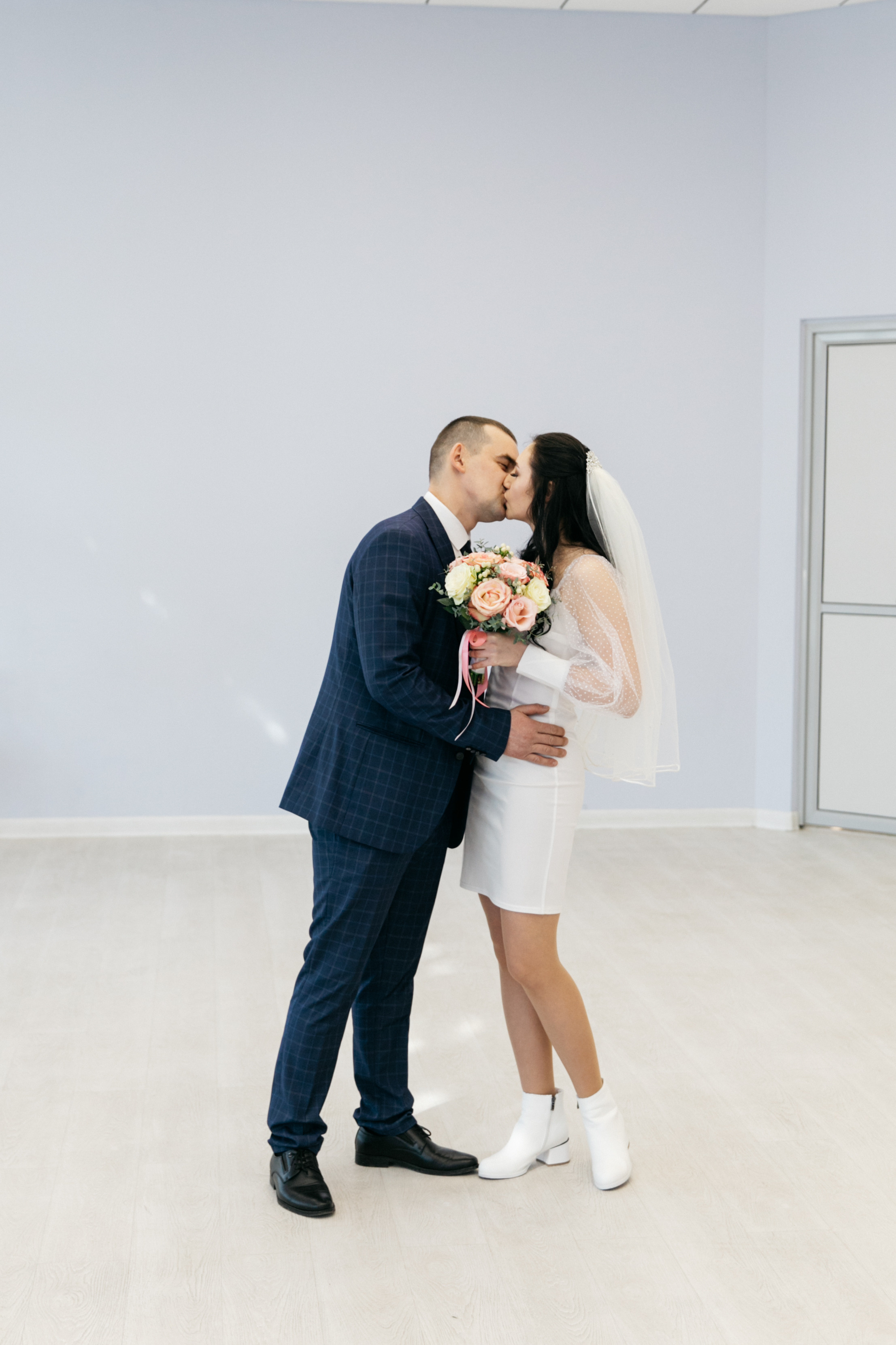 Анонс свадебных фотографий Жени и Насти в Усадьбе Горки Ленинские. Свадебный фотограф Домодедово Москва Катерина Алехина