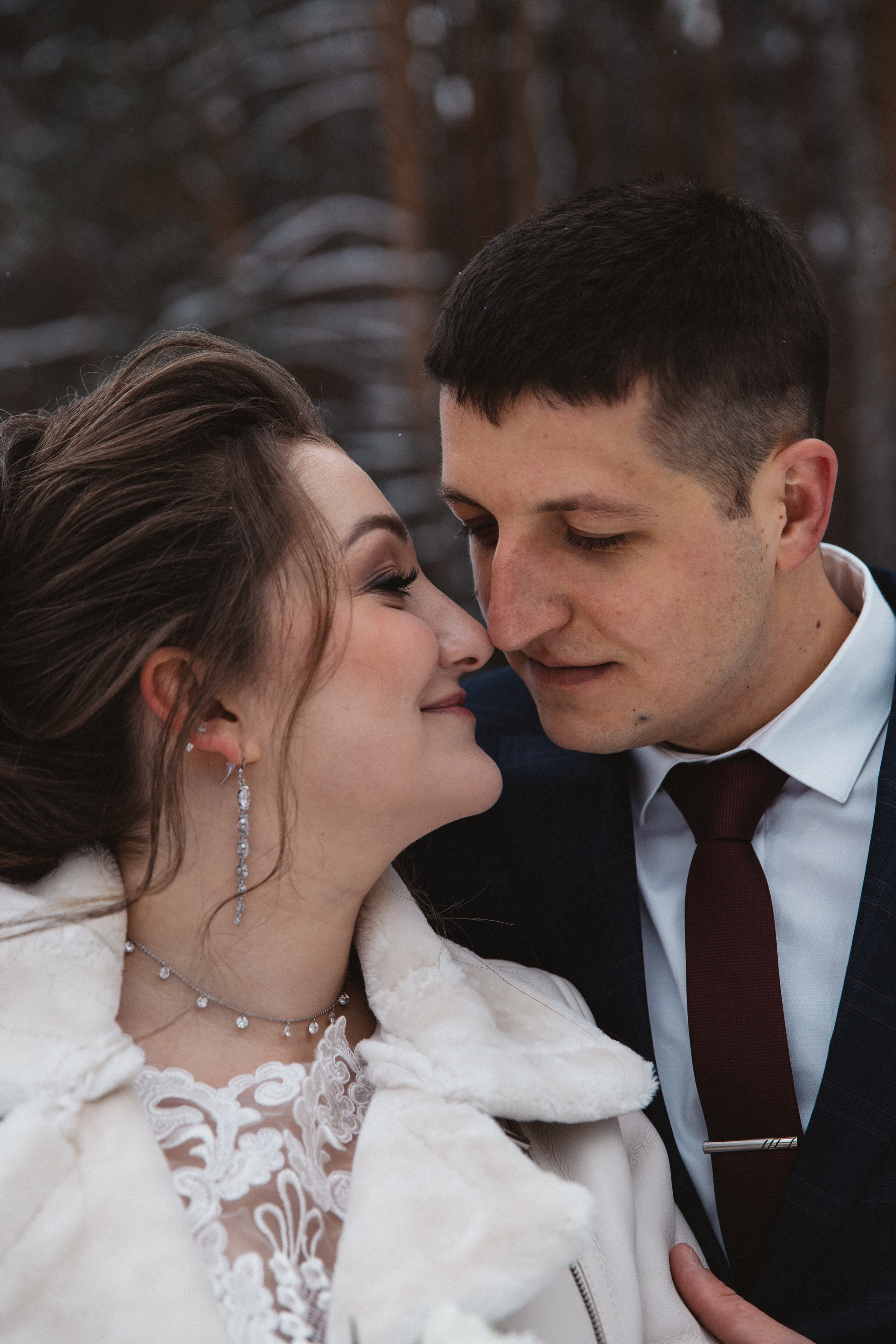Анонс свадебных фотографий Юли и Влада в парке Елочки Домодедово. Свадебный фотограф Домодедово Москва Катерина Алехина