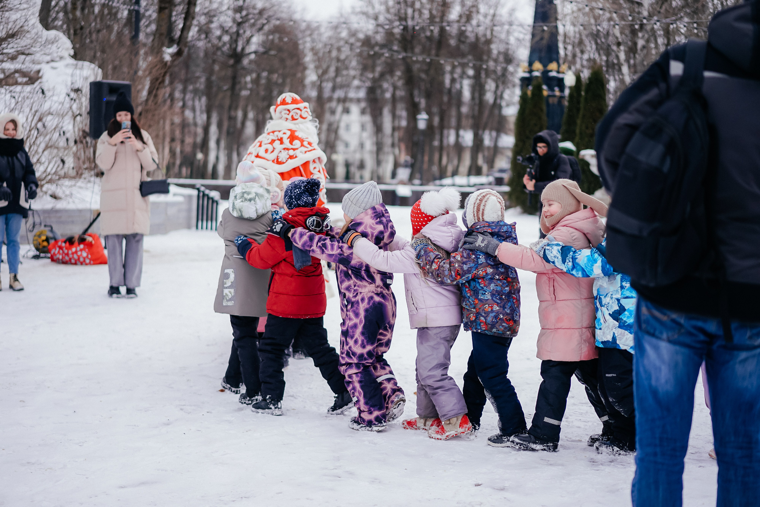 «Предновогодний переполох» Лопатинский сад, 14.12.2024. Фотограф и видеограф Смоленск | Студия Цезарь