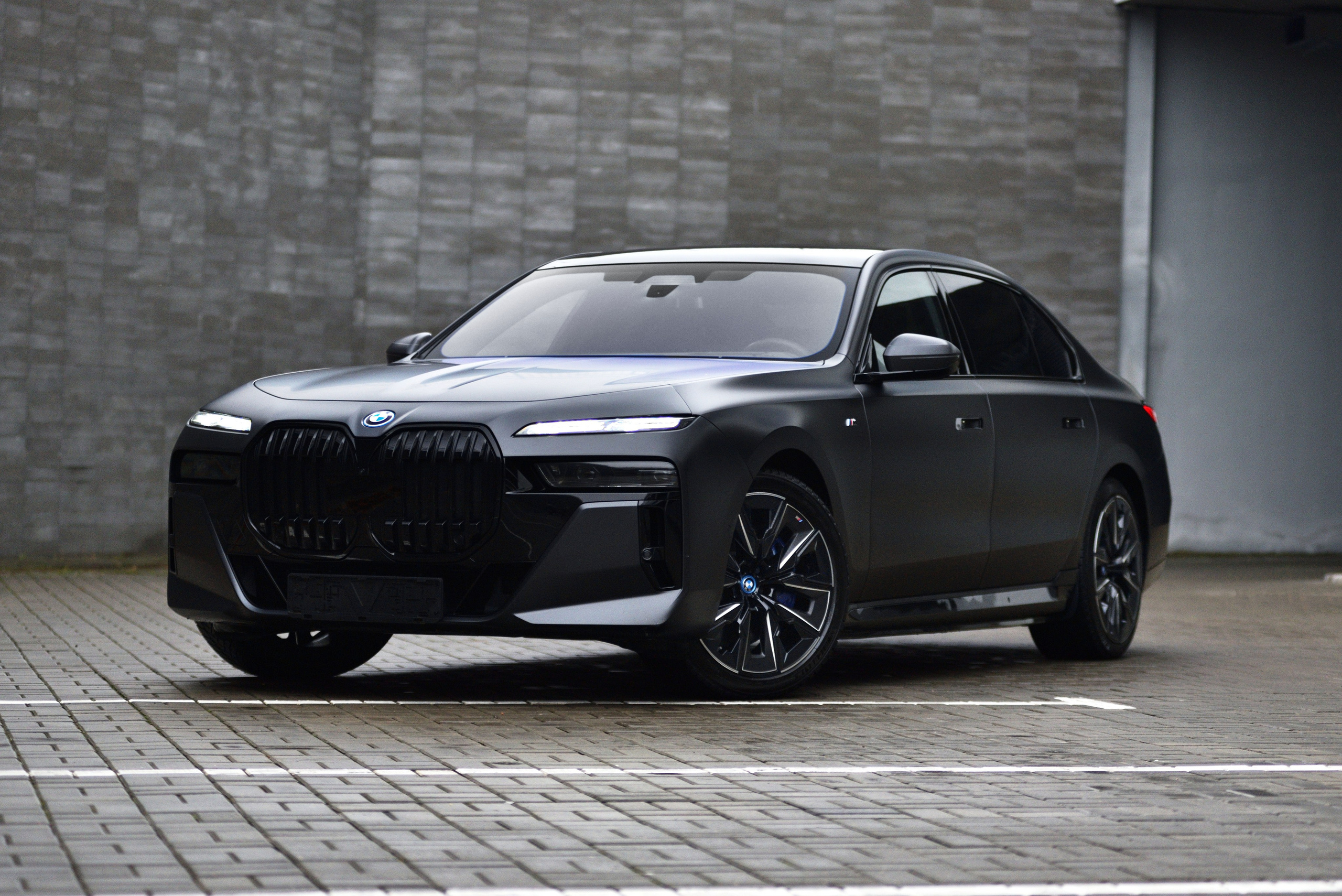 BMW 7. Автомобильный и интерьерный фотограф в Минске Александр Тагаев