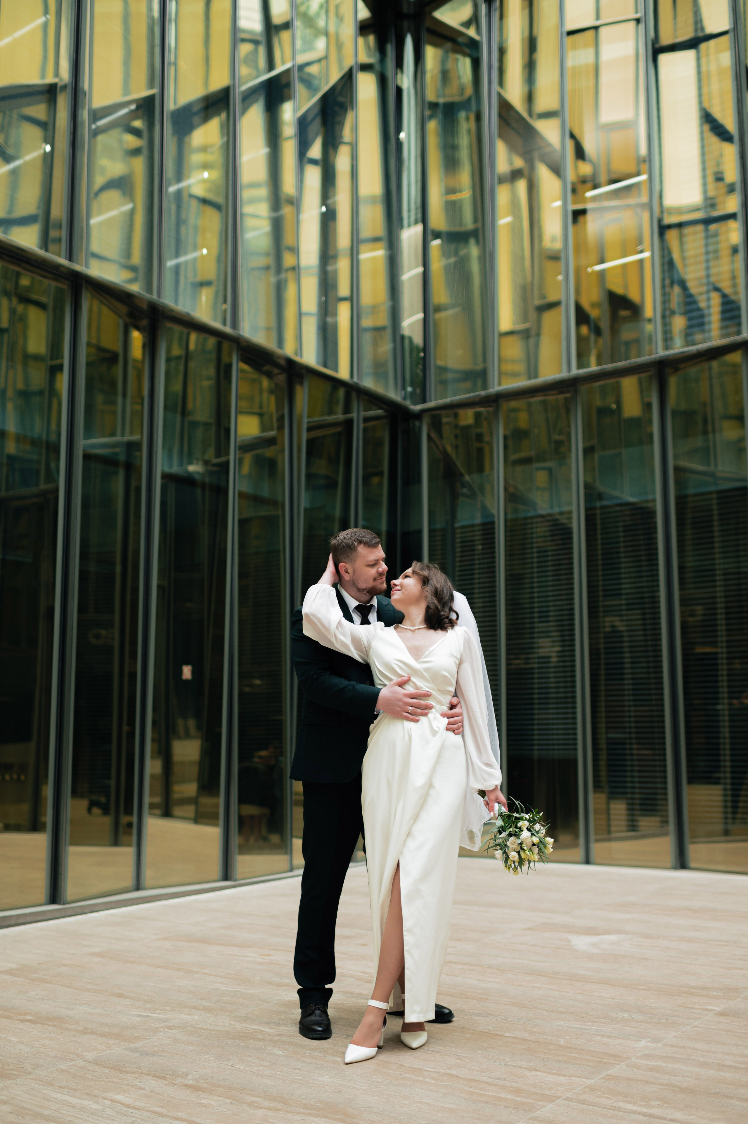 Ксения и Егор (фотосессия в ЗАГСе Петроградского района, Ботаническом саду с сакурой). Портретный, семейный и свадебный фотограф в Санкт-Петербурге и в Пушкине Ширяев Денис