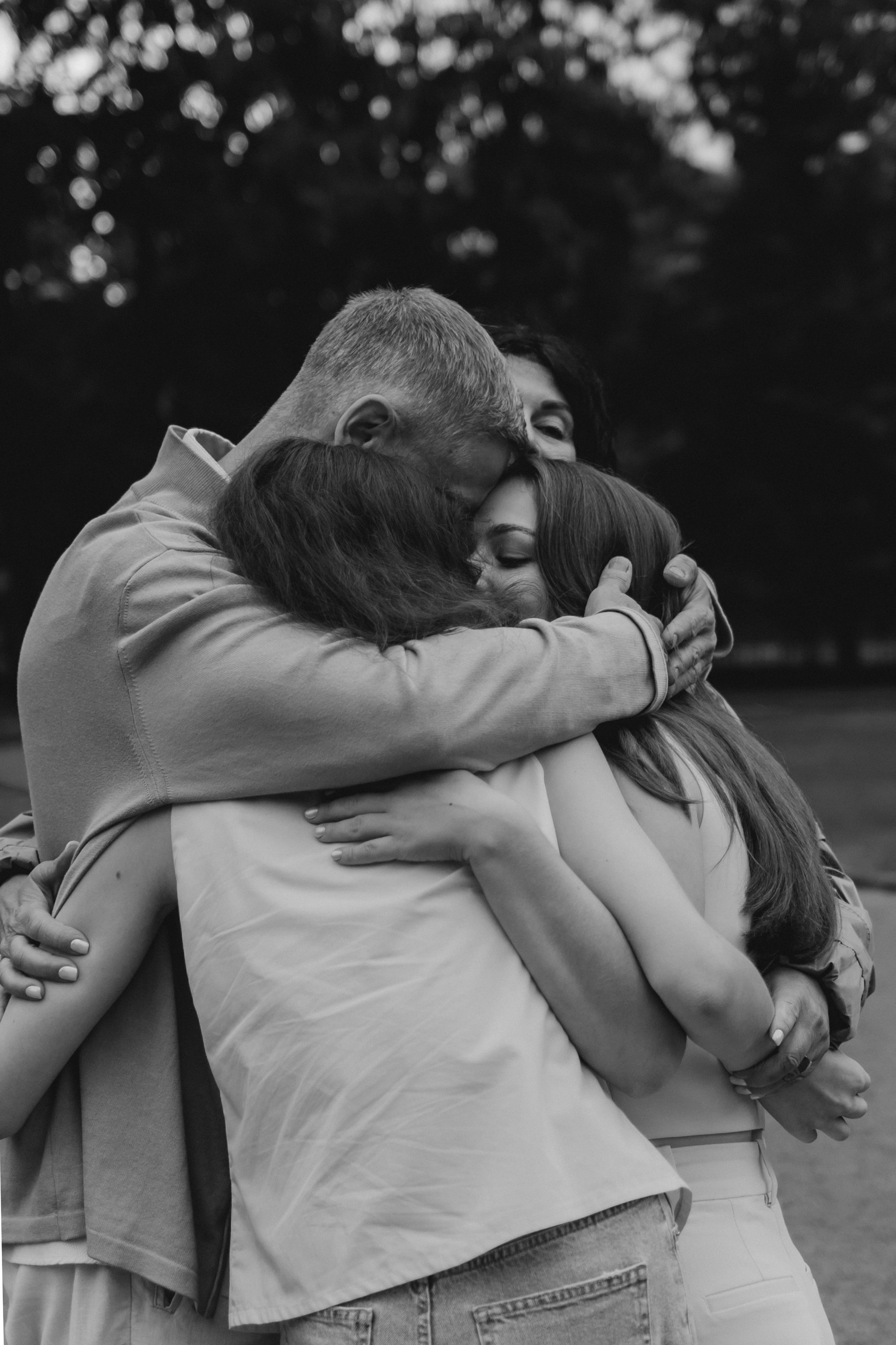 Моника, Мишель, Юлия, Дмитрий и песик Беня. Семейный, домашний, ньюборн фотограф Москва Цветкова Елизавета