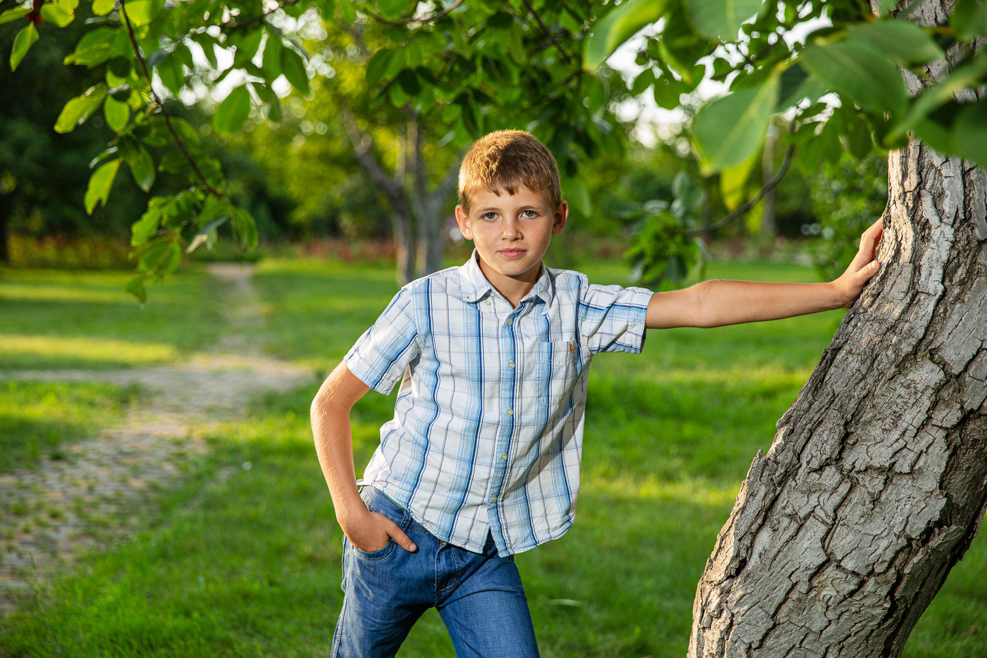 Семейная фотосессия в парке. Профессиональная фотосъёмка интерьеров, предметная фотосессия еды для меню г. Анапа