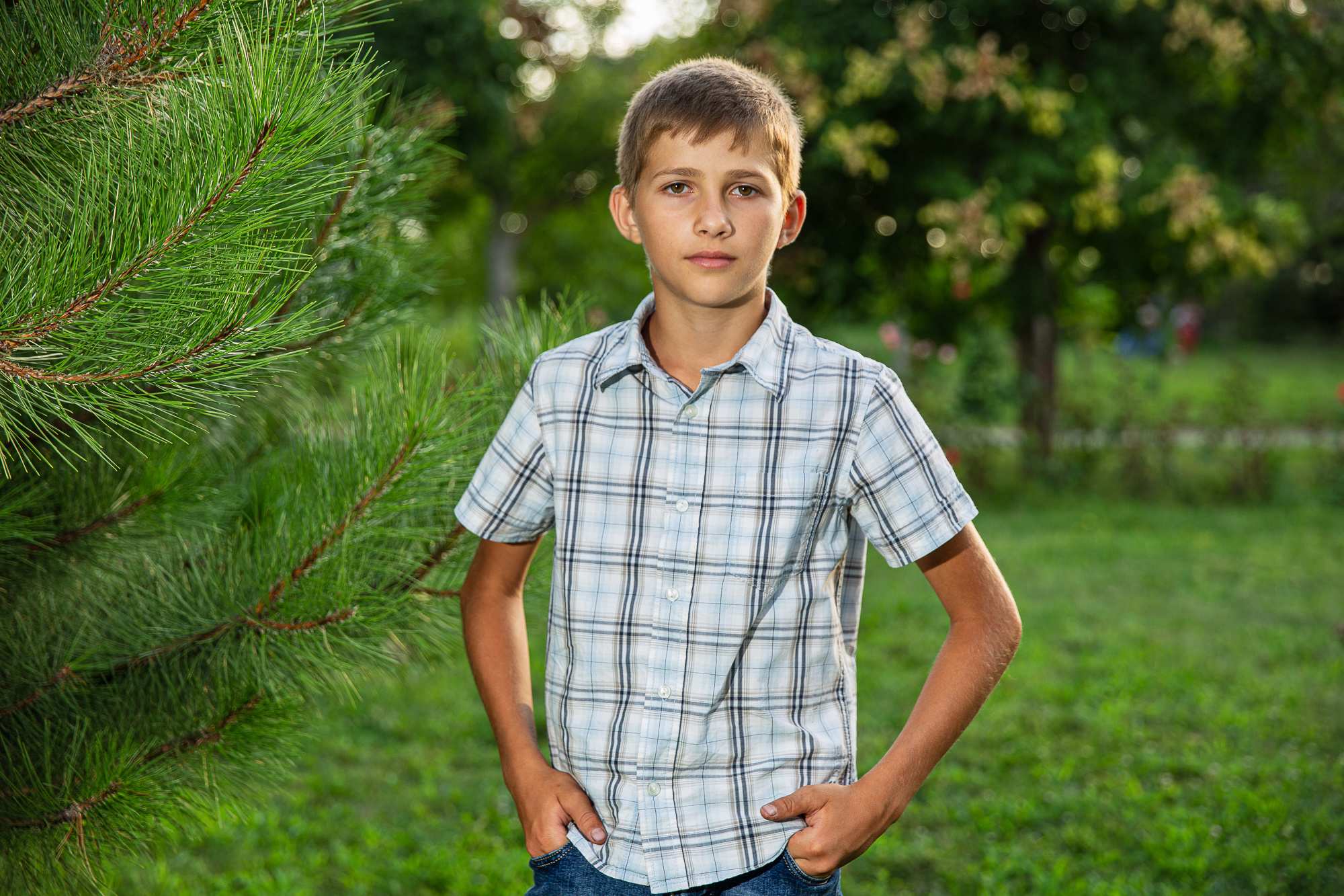 Семейная фотосессия в парке. Профессиональная фотосъёмка интерьеров, предметная фотосессия еды для меню г. Анапа