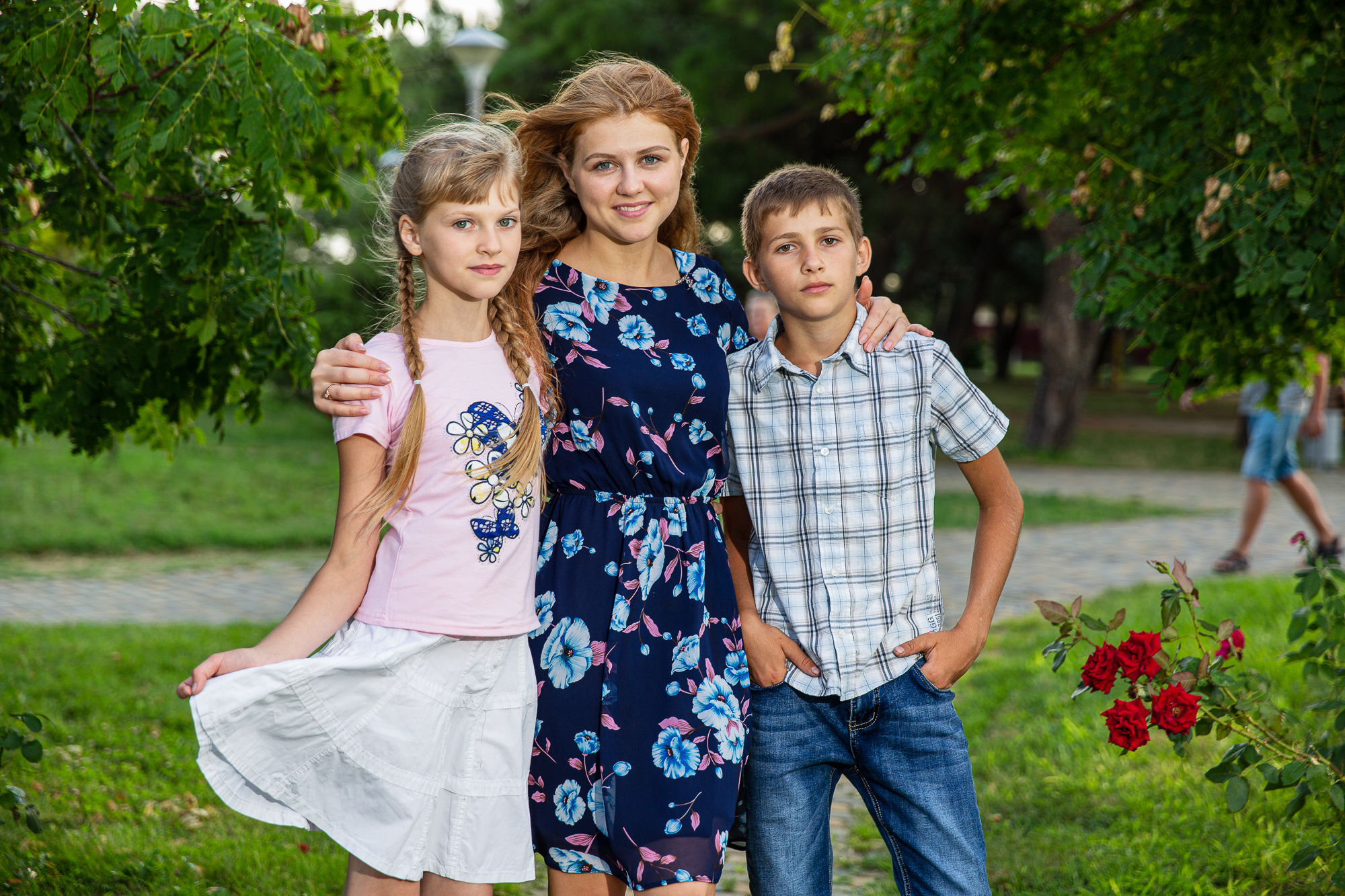 Семейная фотосессия в парке. Профессиональная фотосъёмка интерьеров, предметная фотосессия еды для меню г. Анапа