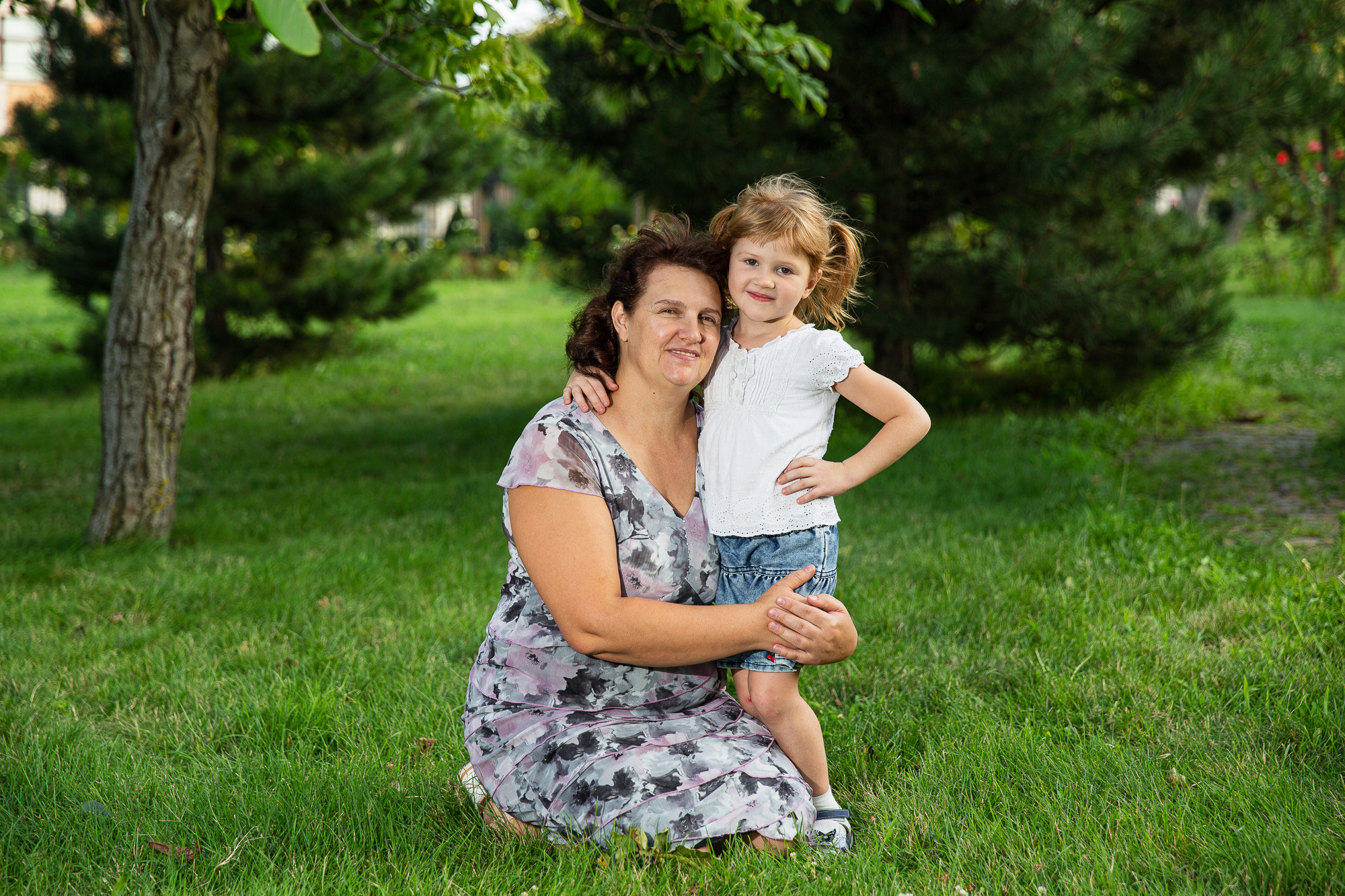 Семейная фотосессия в парке. Профессиональная фотосъёмка интерьеров, предметная фотосессия еды для меню г. Анапа