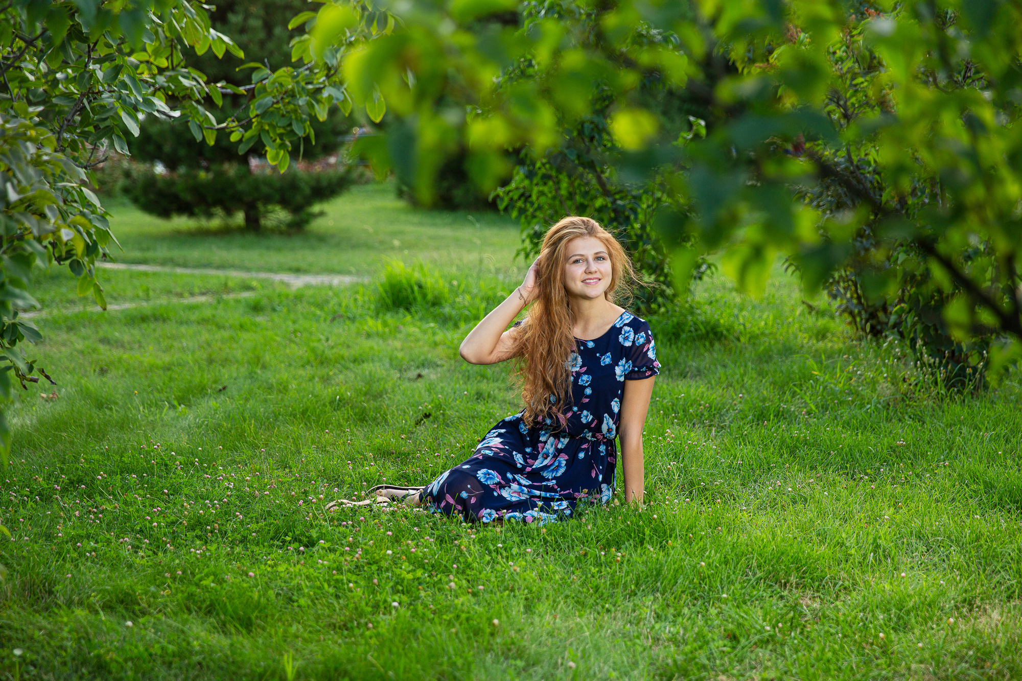 Семейная фотосессия в парке. Профессиональная фотосъёмка интерьеров, предметная фотосессия еды для меню г. Анапа