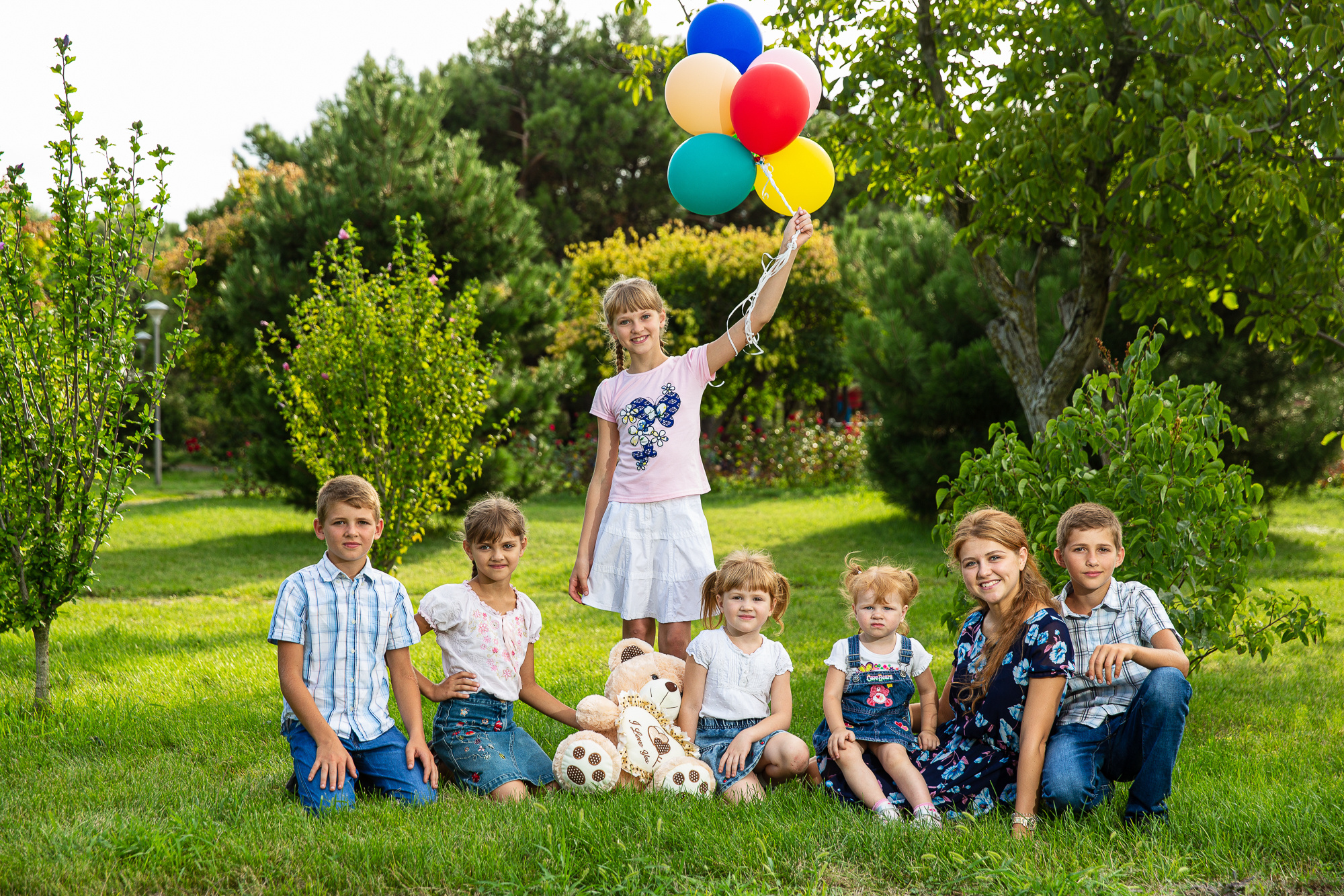 Семейная фотосессия в парке. Профессиональная фотосъёмка интерьеров, предметная фотосессия еды для меню г. Анапа